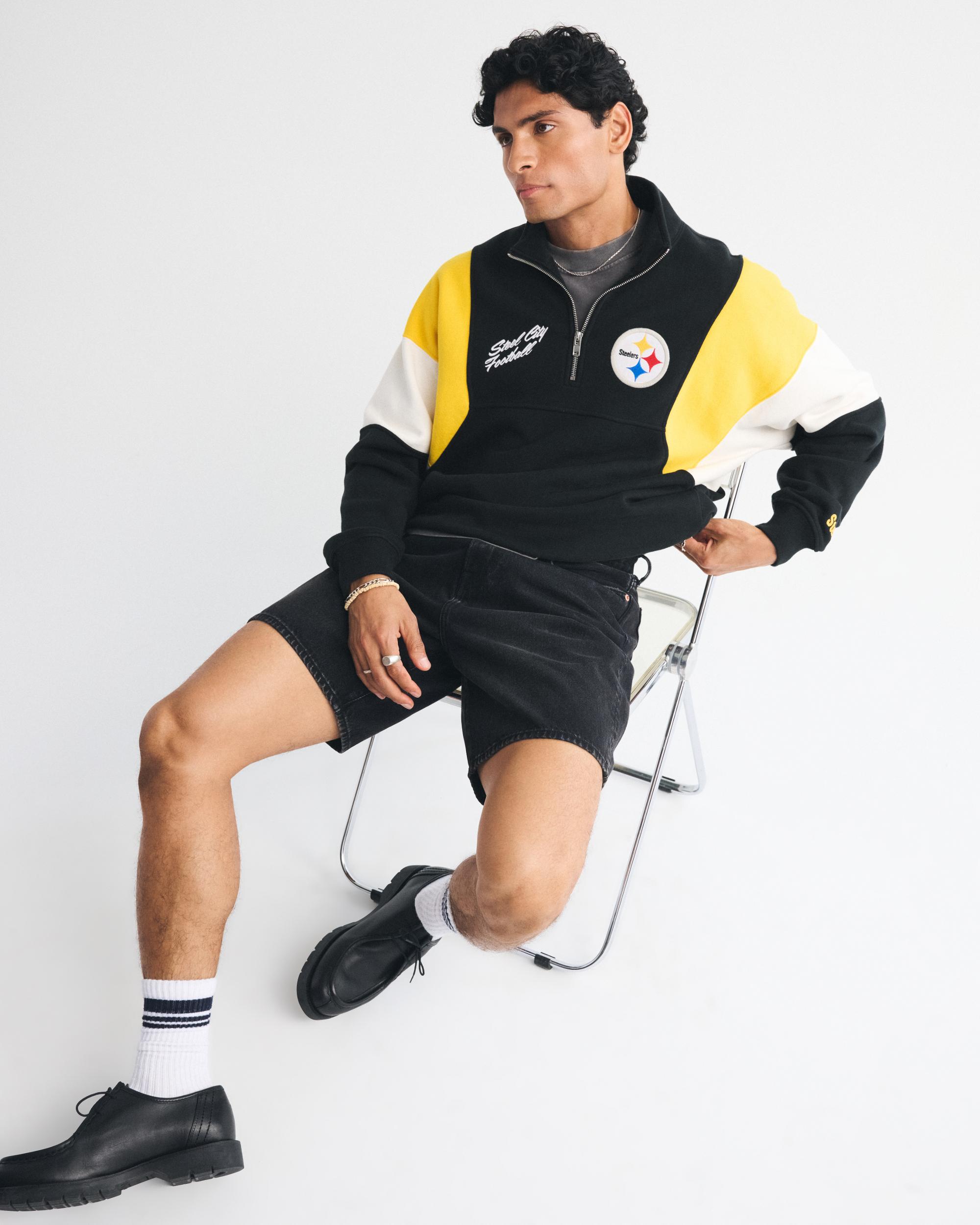 Dallas Cowboys Half-Zip Sweatshirt Product Image