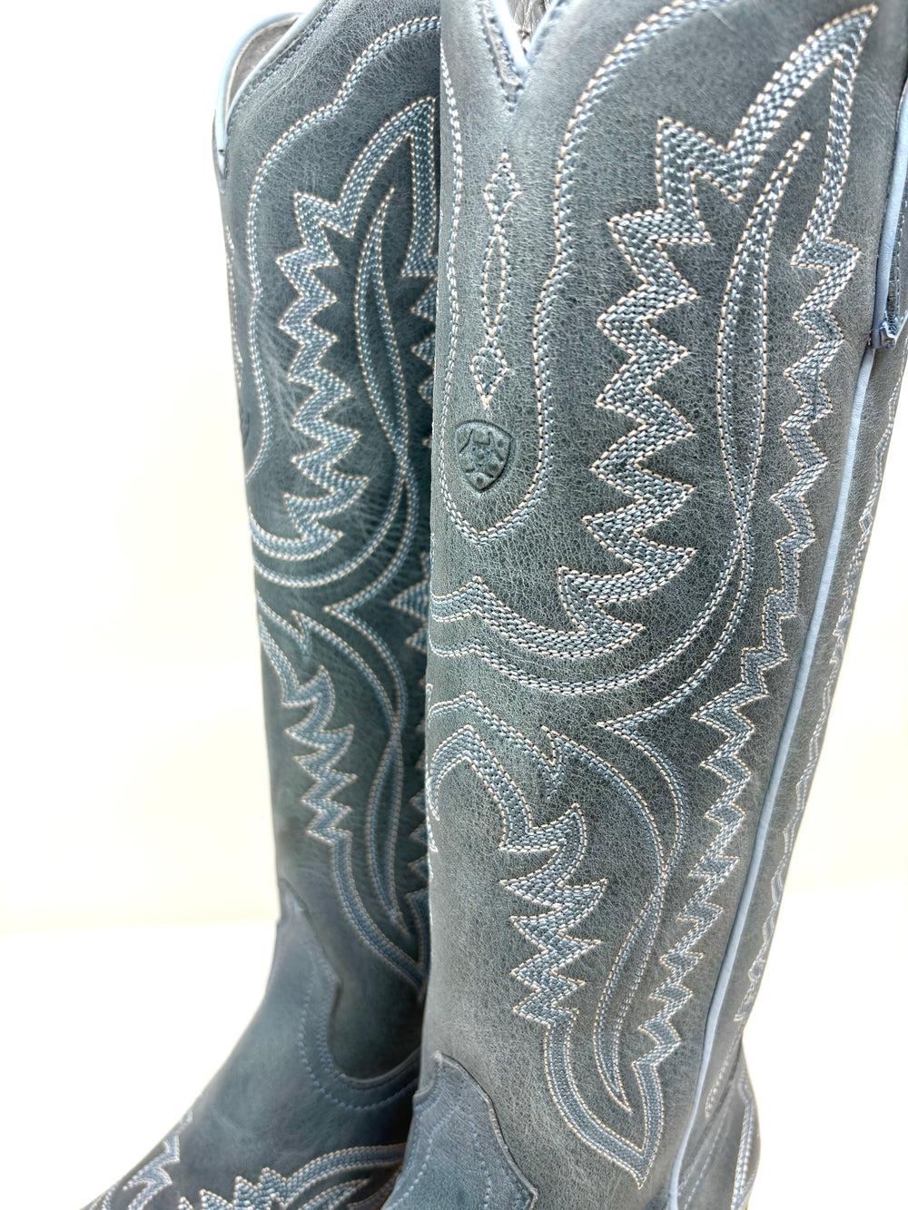 Women's Ariat Vintage Denim Casanova XToe Boots Product Image