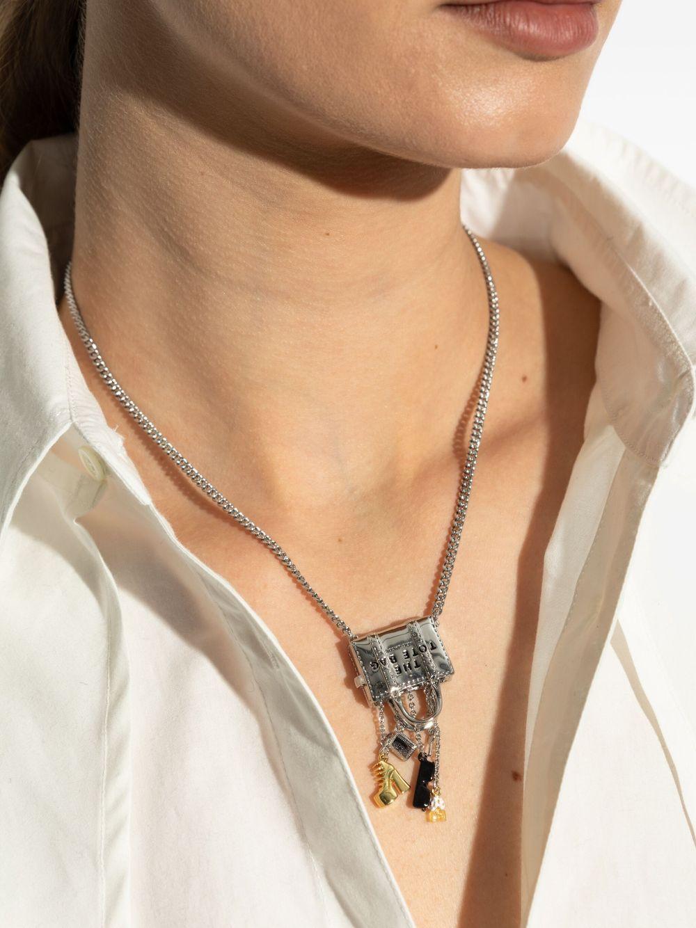 chain-link pendant necklace Product Image