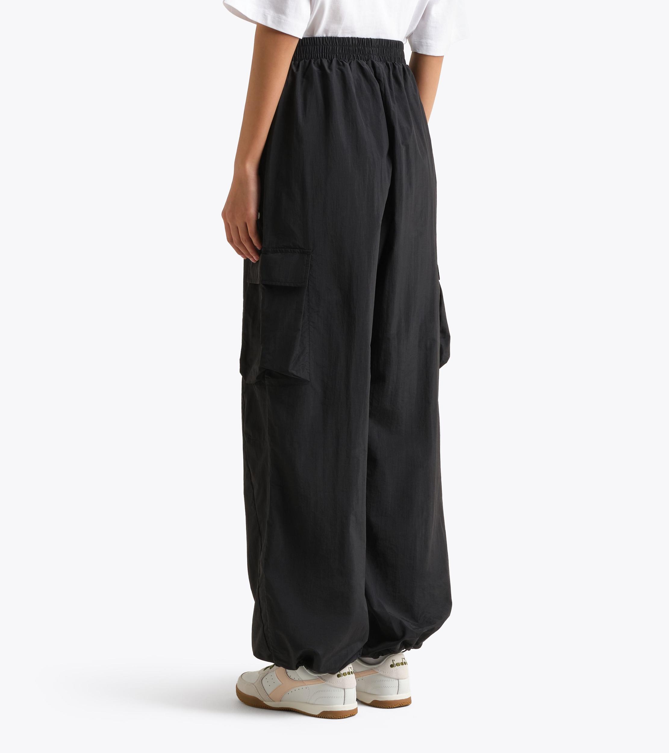L. TRACK PANTS LOGO Product Image