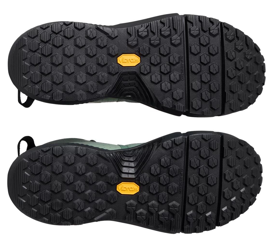 UA Valsetz Mid Product Image