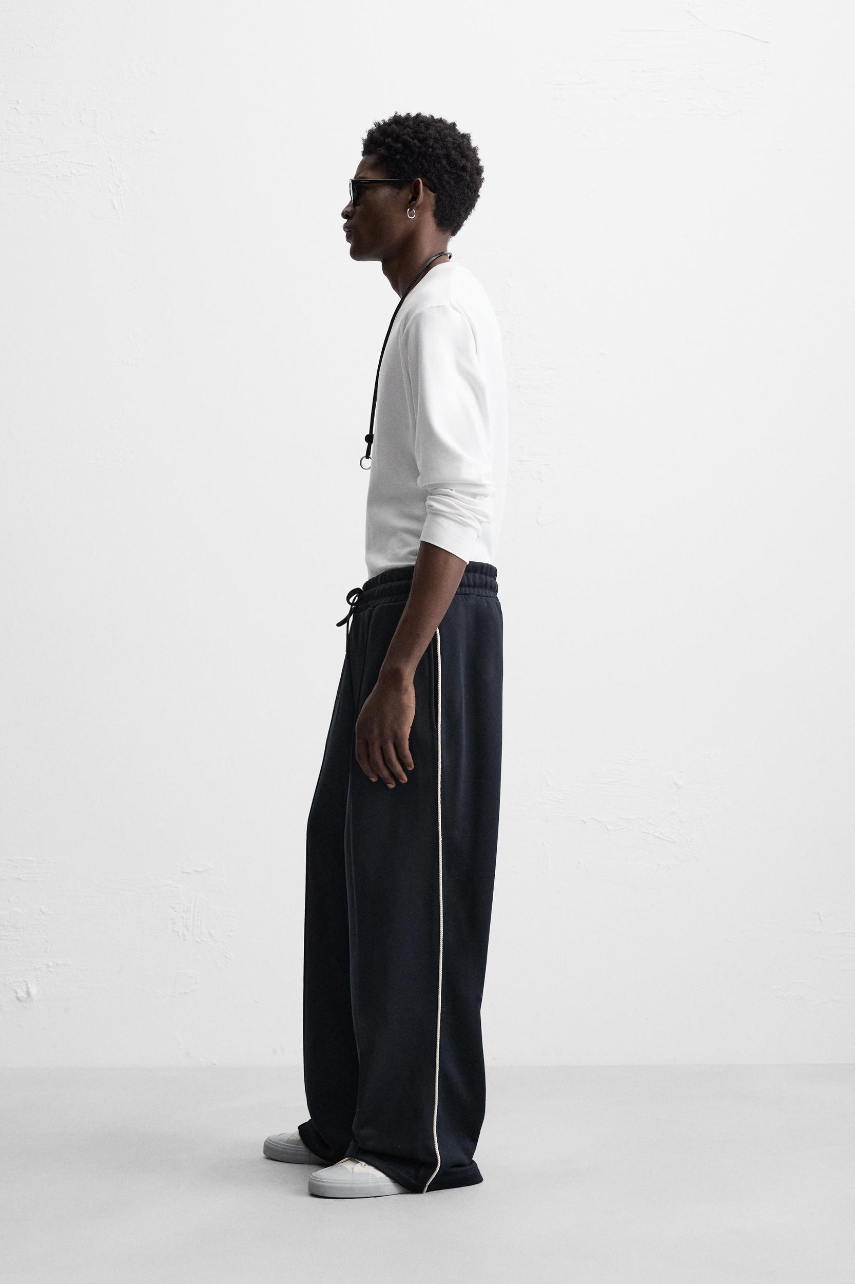 CONTRAST JOGGER PANTS Product Image