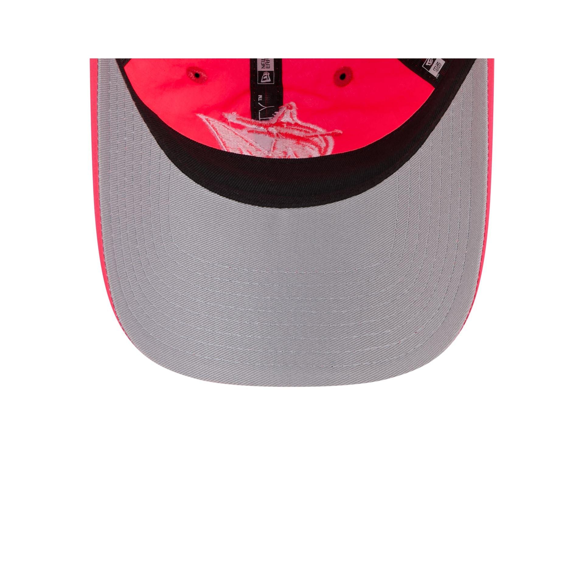 Manchester United FC Contrast Stitch 9TWENTY Adjustable Hat Male Product Image