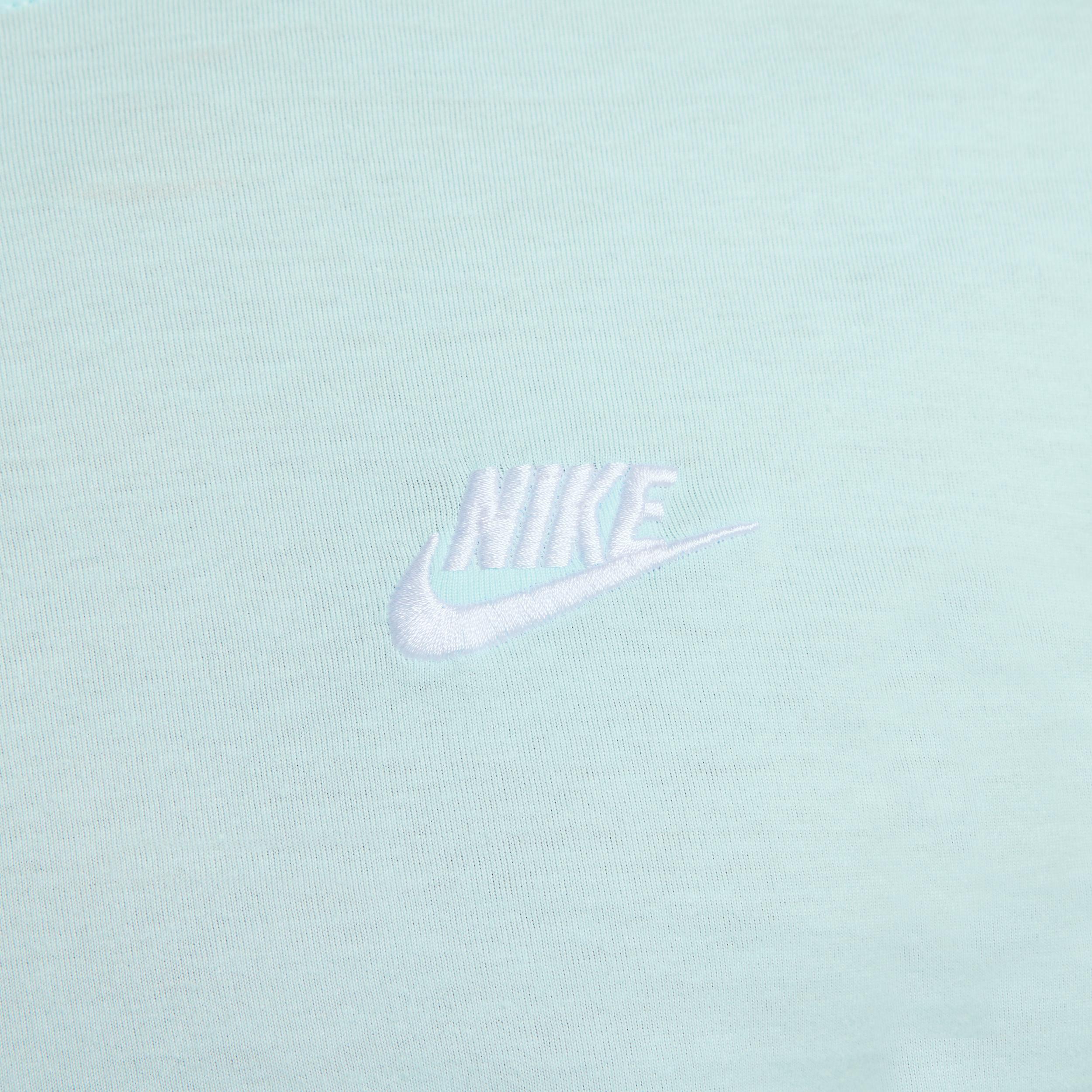 Men's Nike Sportswear Club Long-Sleeve T-Shirt Product Image