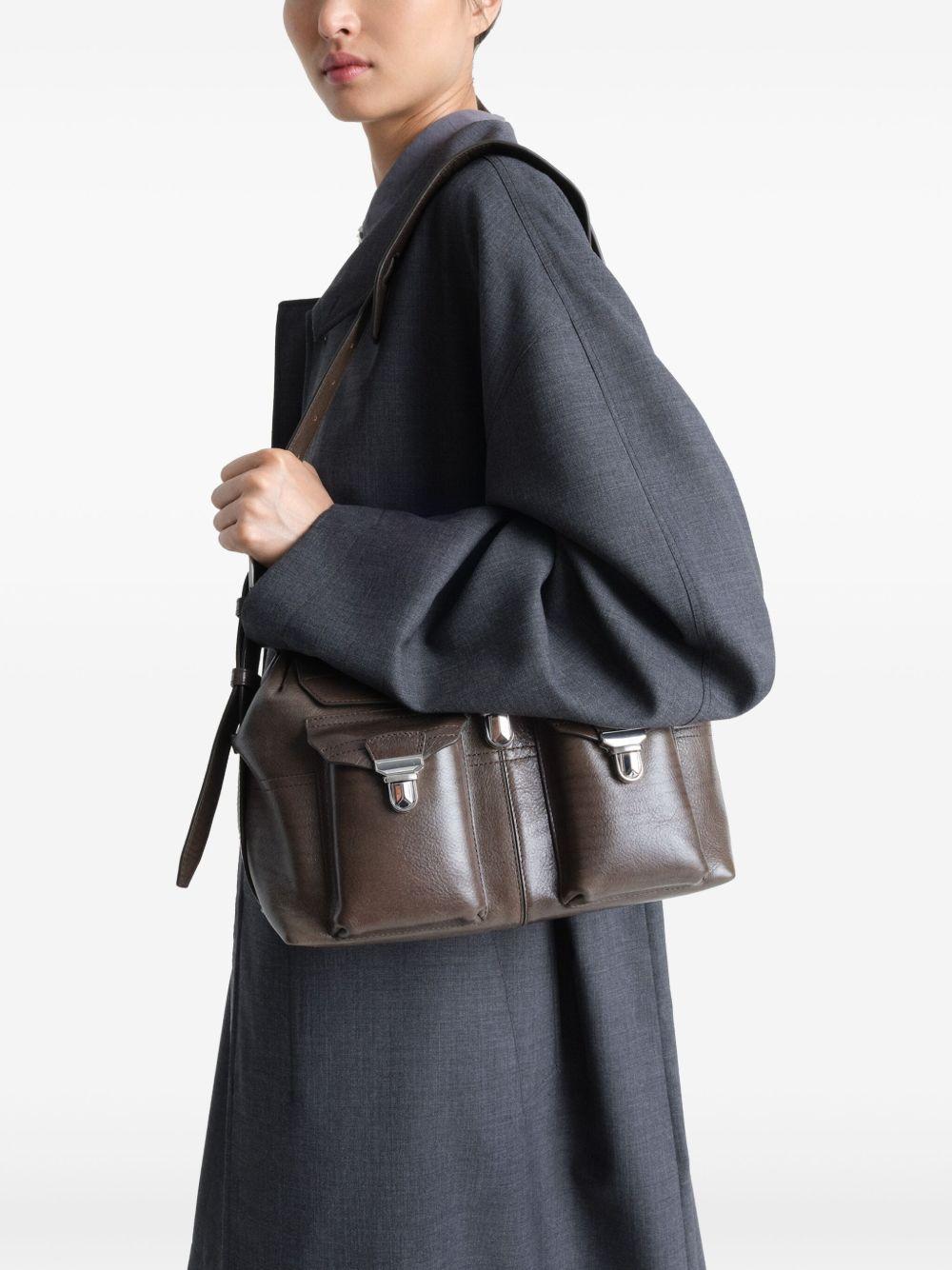 medium Gear shoulder bag Product Image