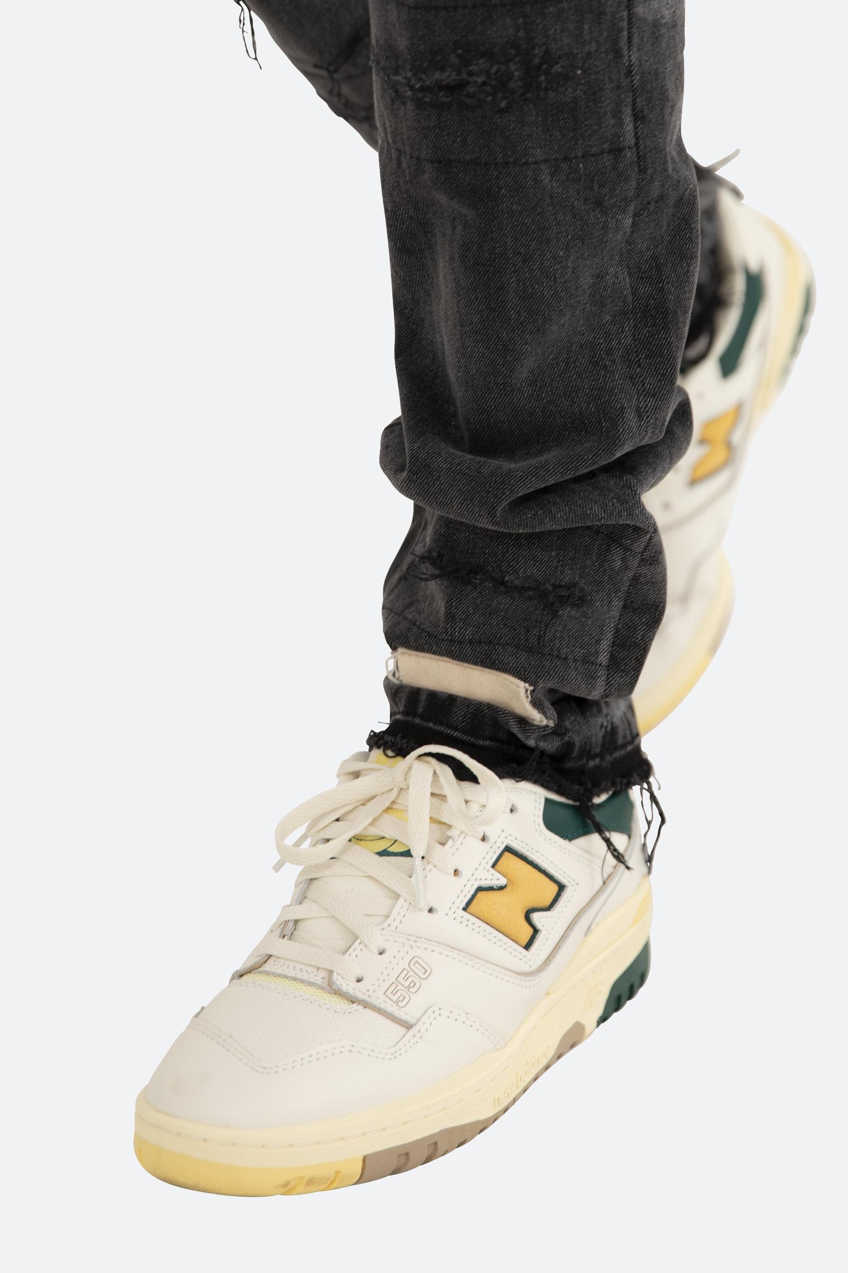 M327 Slim Denim - Black Product Image