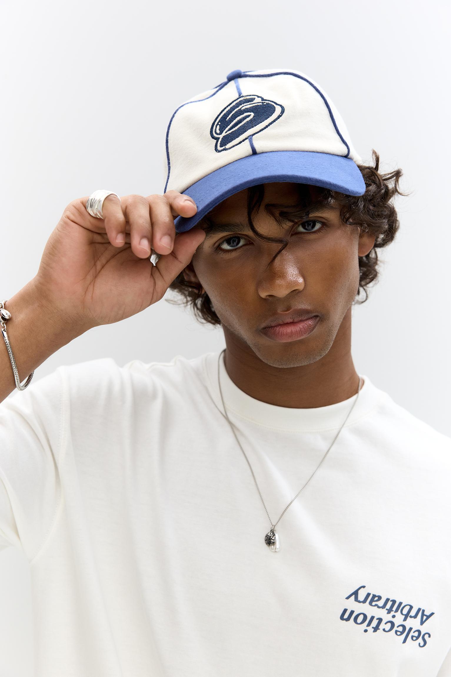 Embroidered cap Product Image