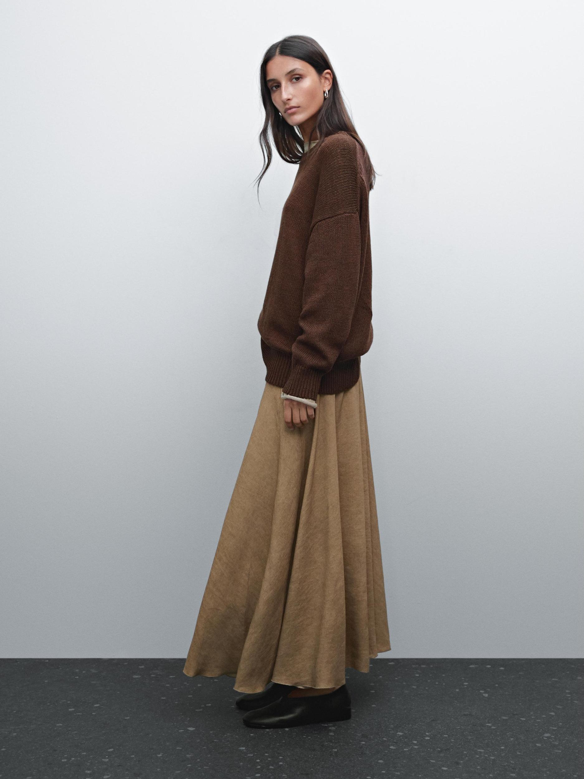 Linen blend knit crew neck sweater Product Image