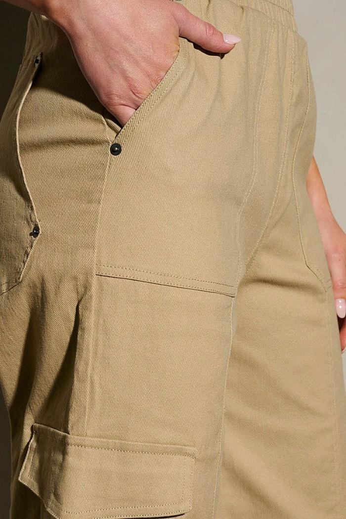 Elastic Waist Cargo Pockets Wide Leg Pants Product Image