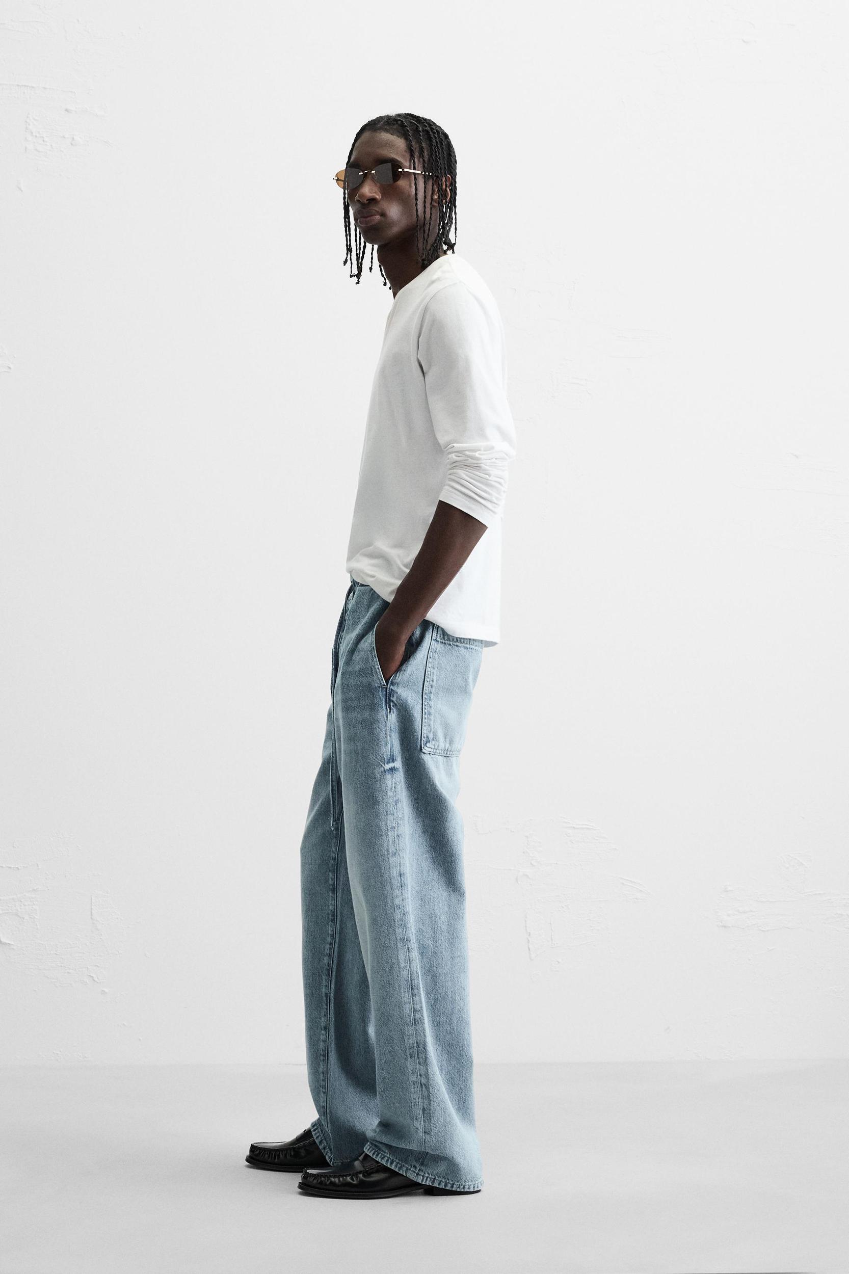 RELAXED FIT JOGGER WAIST JEANS Product Image