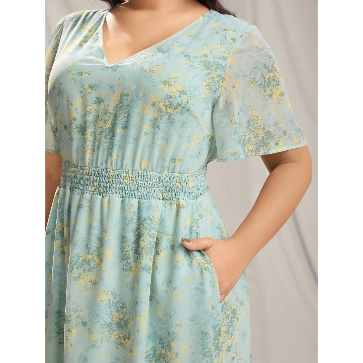 Plus Size Breezy Floral Shirred Pockets Maxi Dress Mint Women V-neck Short sleeve Curvy BloomChic 26/4X Product Image