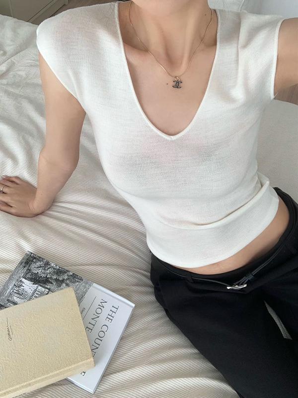 V Neck Slim Short Sleeve Knits Product Image