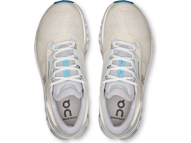 Women's | On Cloudstratus 3 Product Image