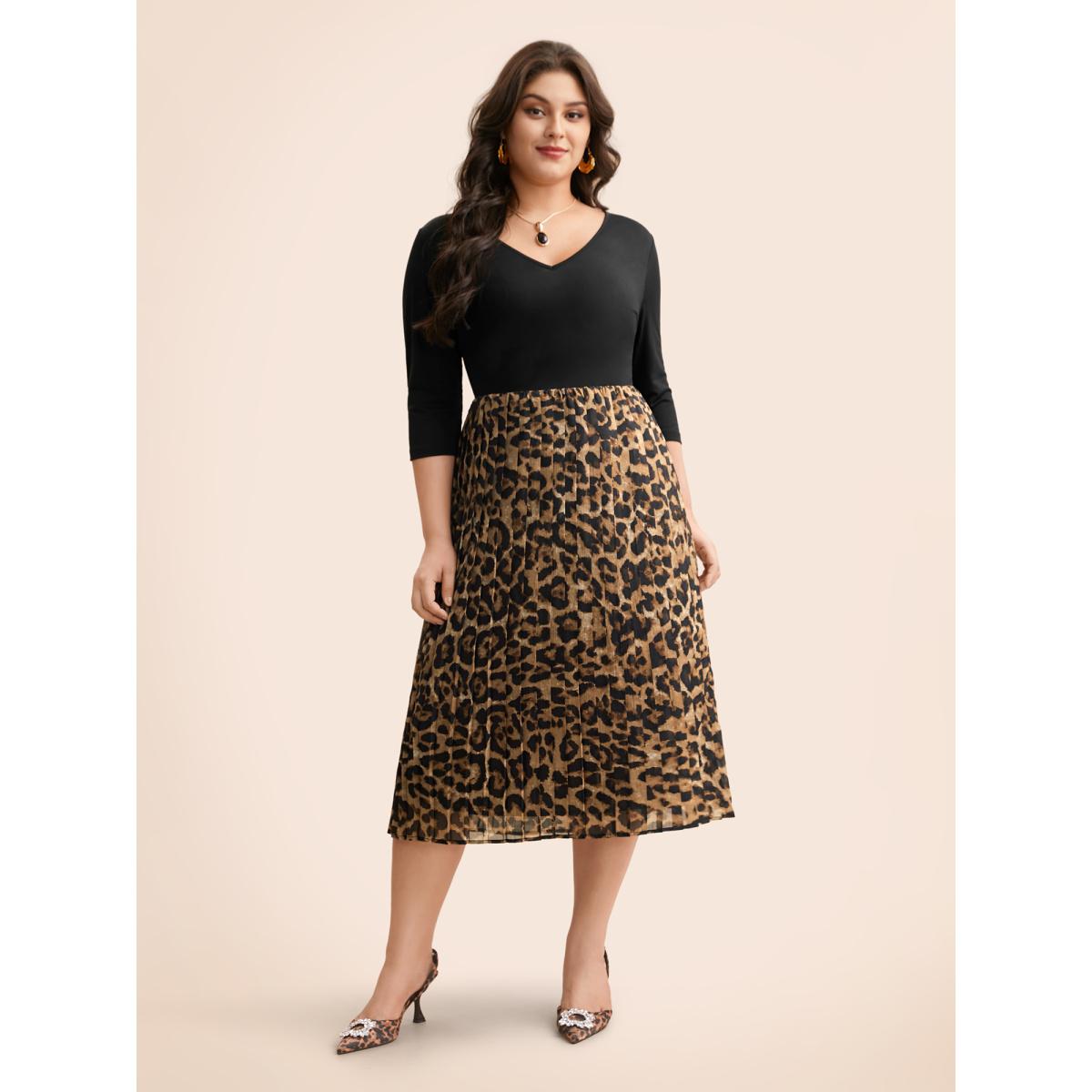 Plus Size V Neck Leopard Print Patchwork Dress Yellowishbrown Women Elegant Pleated V-neck Elbow-length sleeve Curvy BloomChic 18-20/2X Product Image