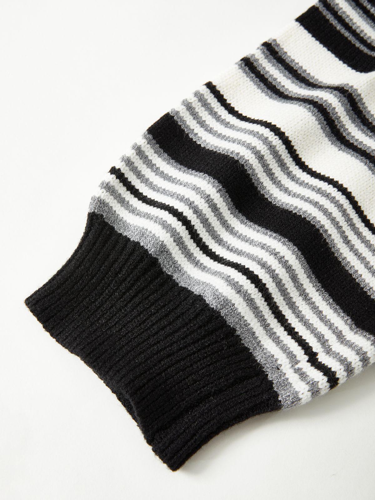 Vintage Striped Crew Neck Pullover Sweater Product Image