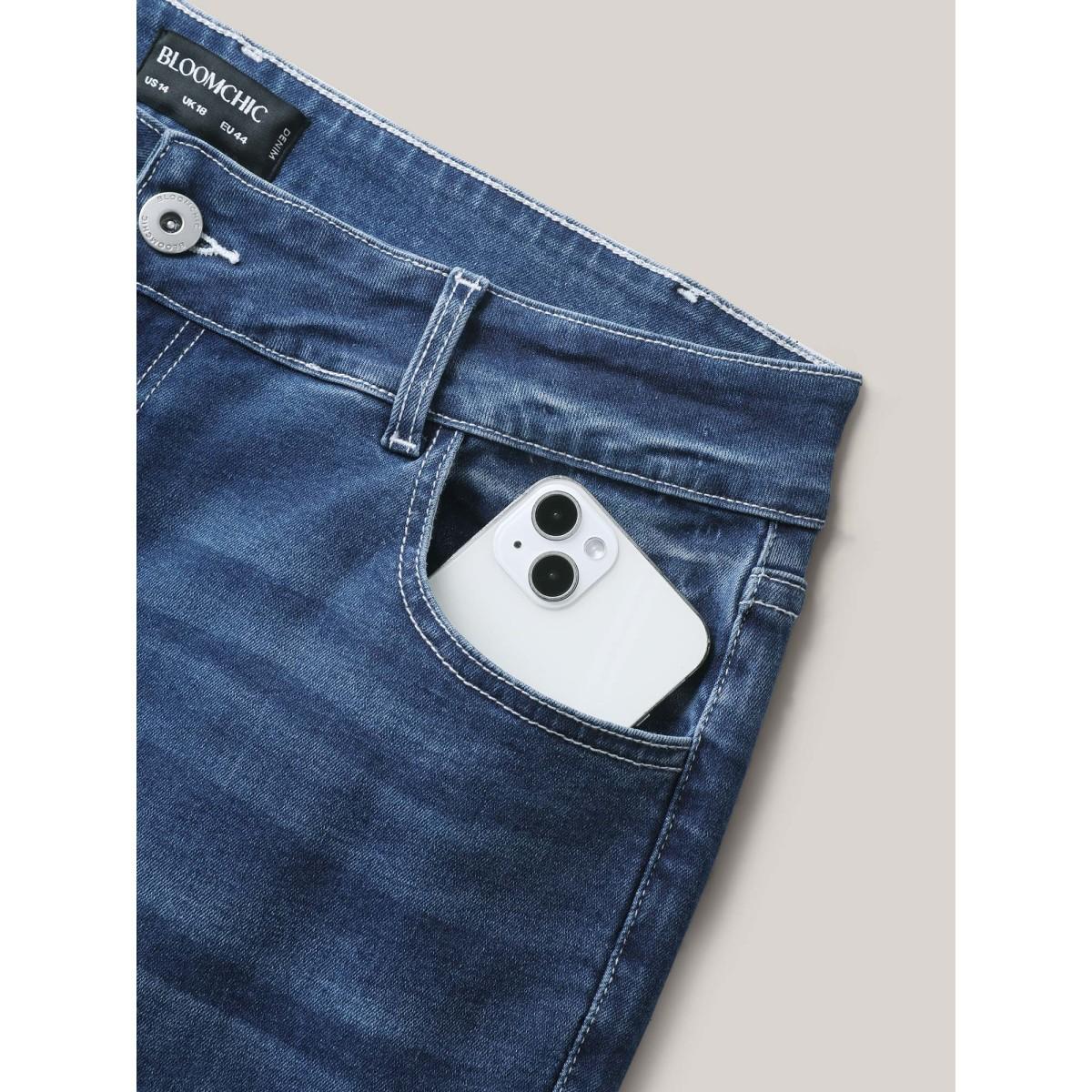 Plus Size Whiskered Wash Crop Skinny-Fit Jeans Women Midblue Leisure Medium stretch Slanted pocket Jeans BloomChic 26/4X Product Image