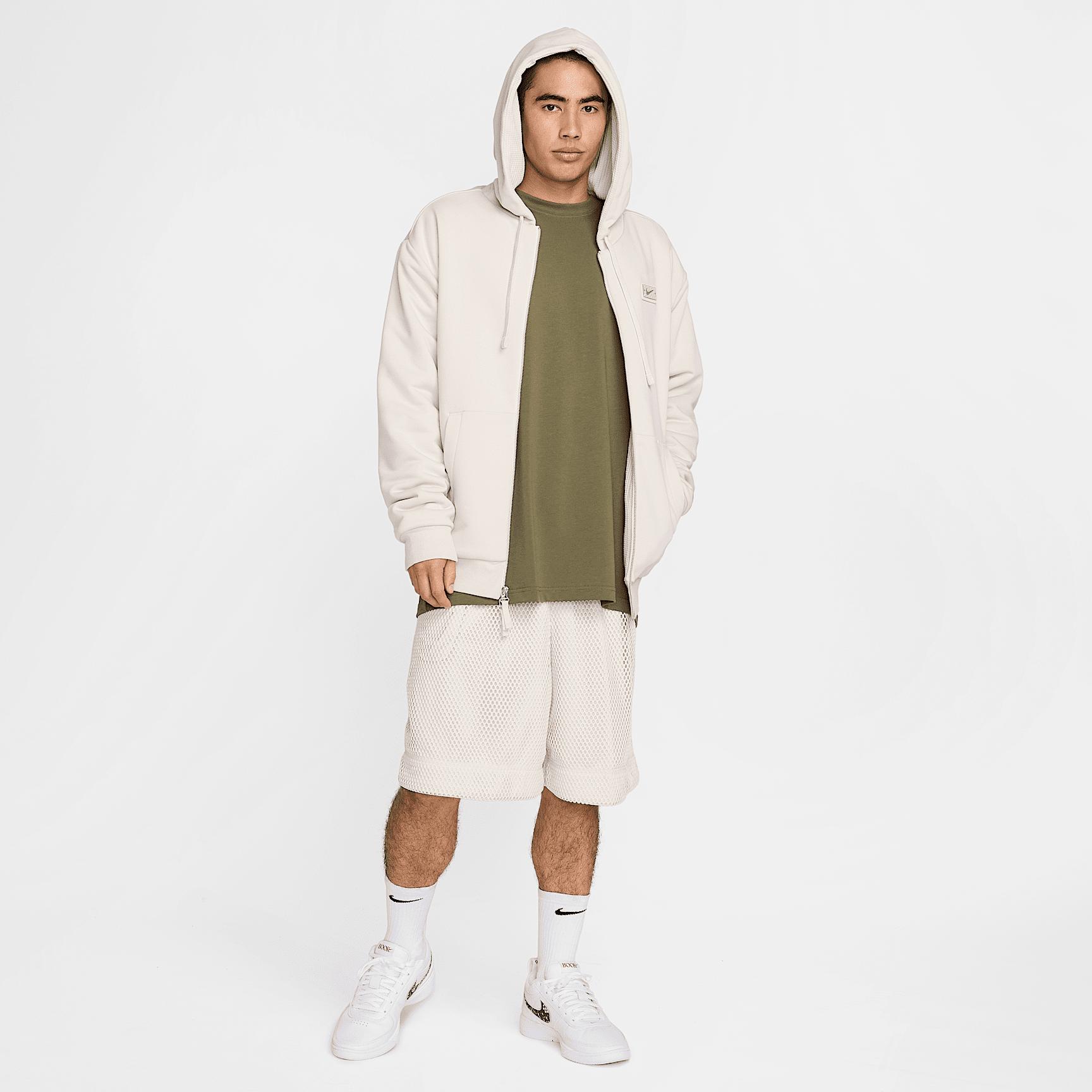 Nike Men's Devin Booker Long-Sleeve Basketball T-Shirt Product Image