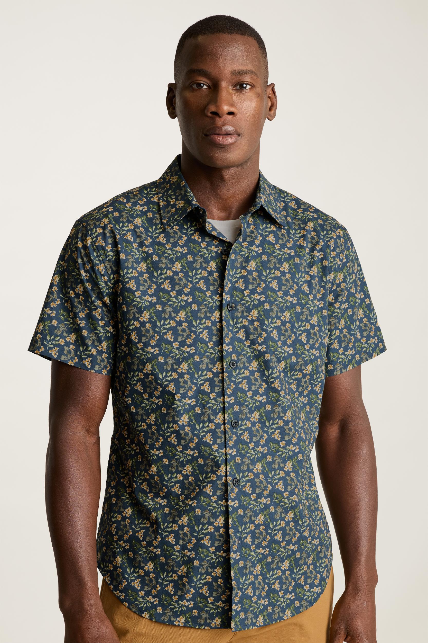 Riviera Short Sleeve Shirt Product Image