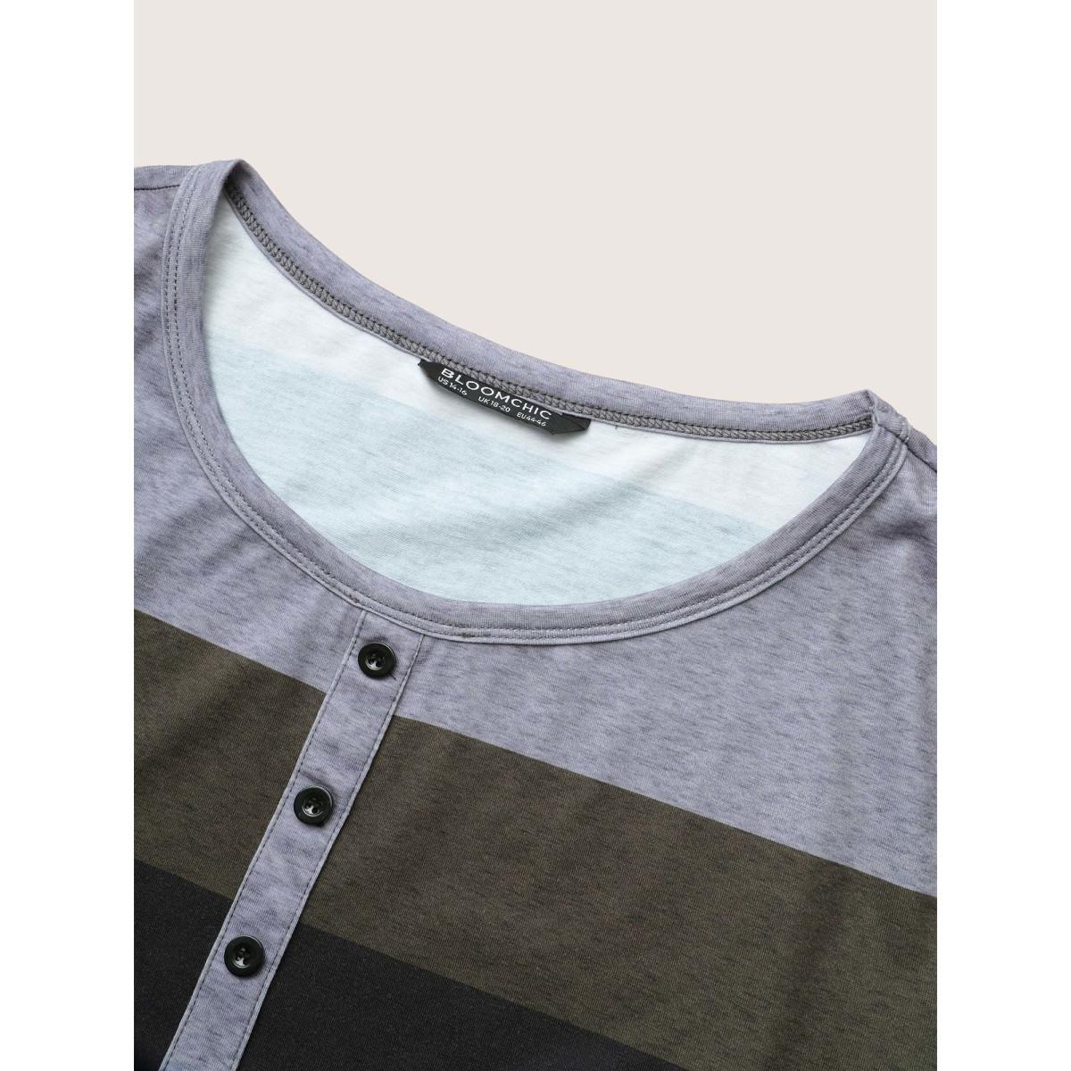 Plus Size Colorblock Contrast Button Detail Pocket Dress DarkGreen Women Casual Printed Round Neck Long Sleeve Curvy Midi Dress BloomChic 22-24/3X Product Image