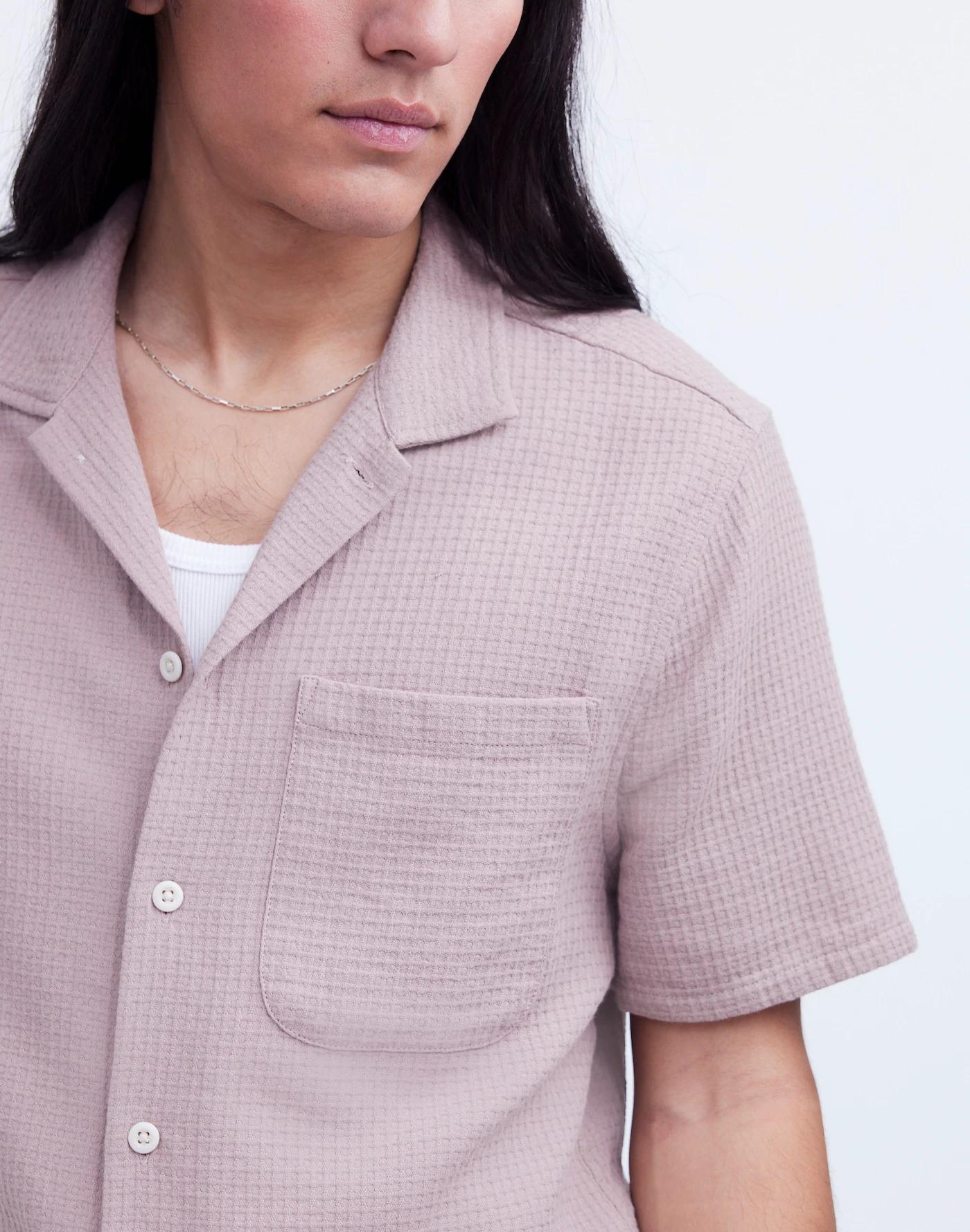 Easy Short-Sleeve Shirt in Woven Checkerboard Product Image