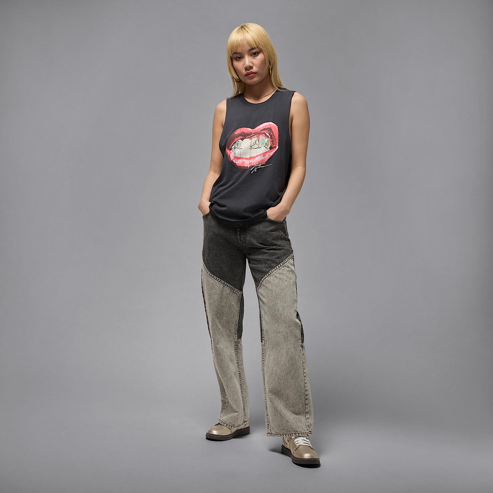 Jordan Flight Women's Sleeveless Graphic T-Shirt Product Image