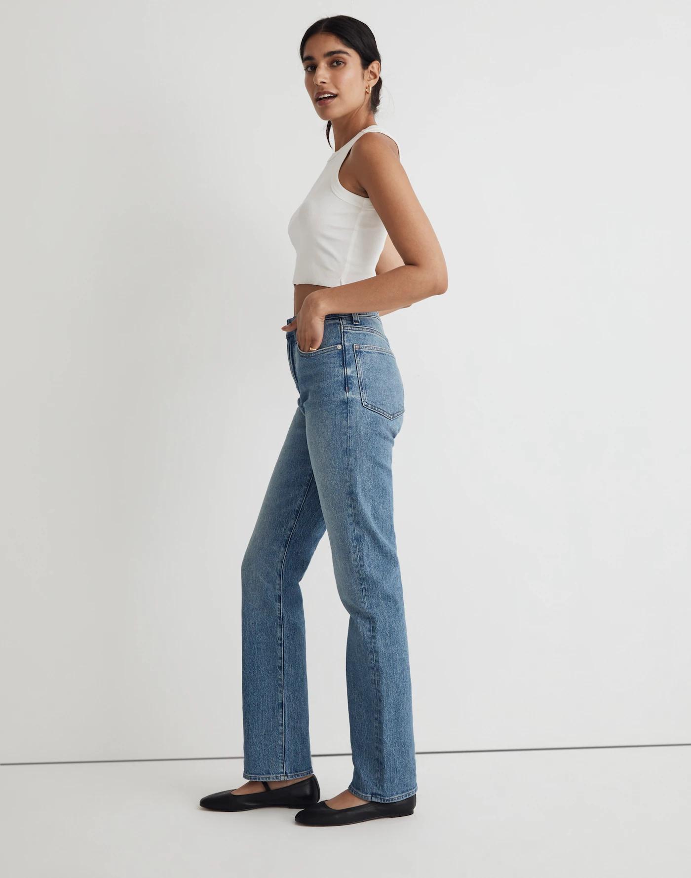The Petite '90s Straight Jean Product Image