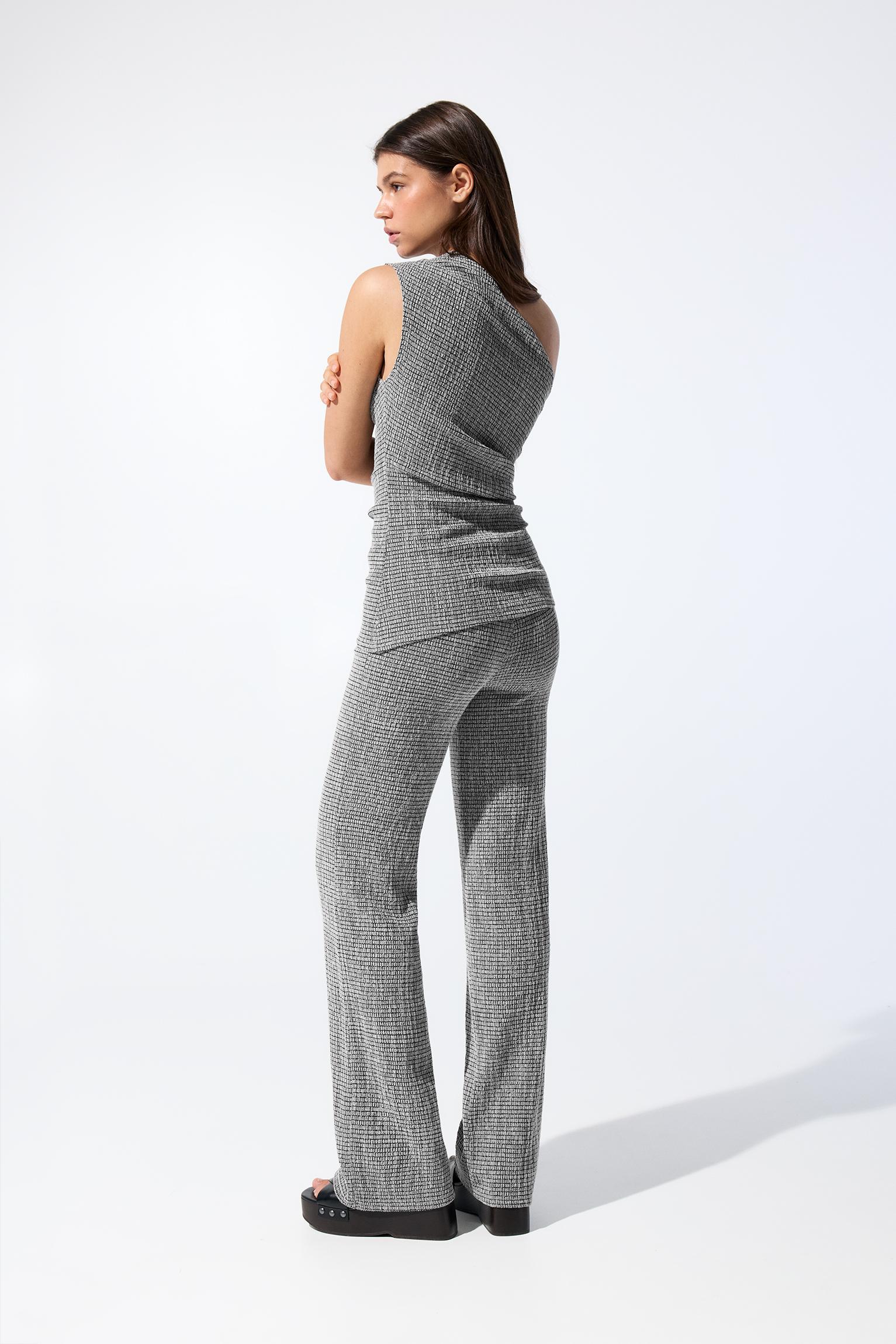 Textured asymmetric top Product Image