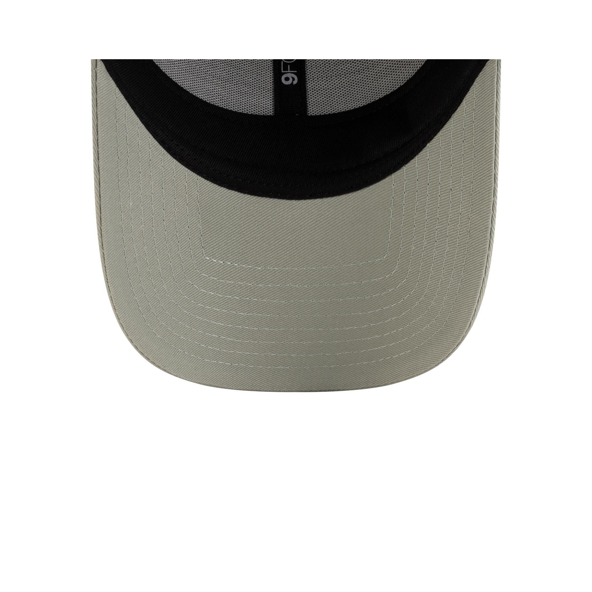 New Era Cap Everest Green Essential 9FORTY Snapback Hat Male Product Image