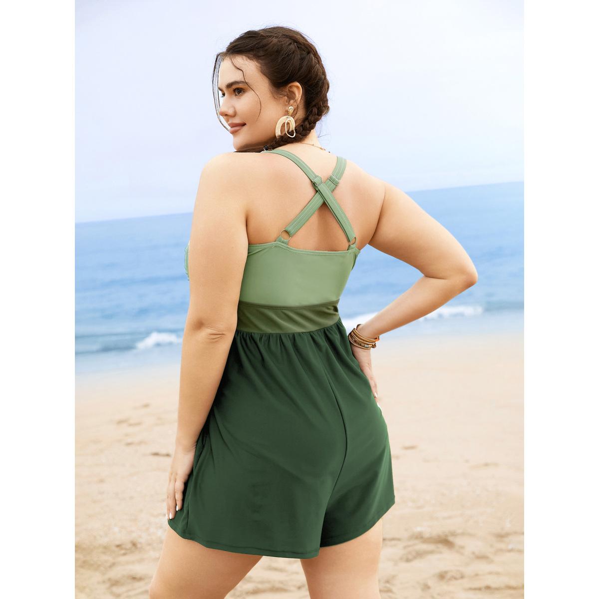 Plus Size Patchwork Contrast Crossover One Piece Swimsuit Women's Swimwear LightGreen Resort Twist Curve Bathing Suits High stretch One Pieces BloomChic 22-24/3X Product Image