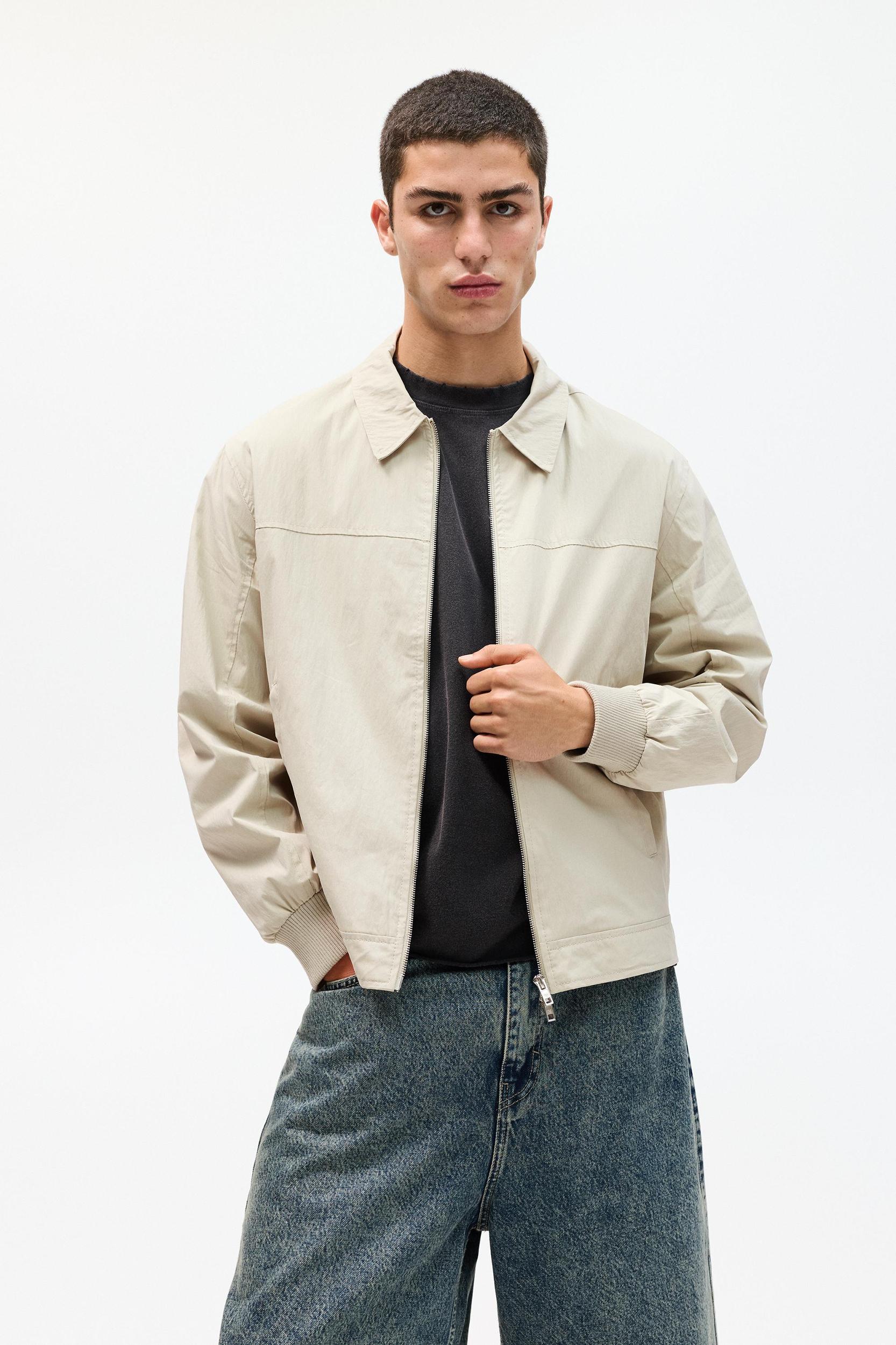 Lightweight jacket with lapel collar Product Image