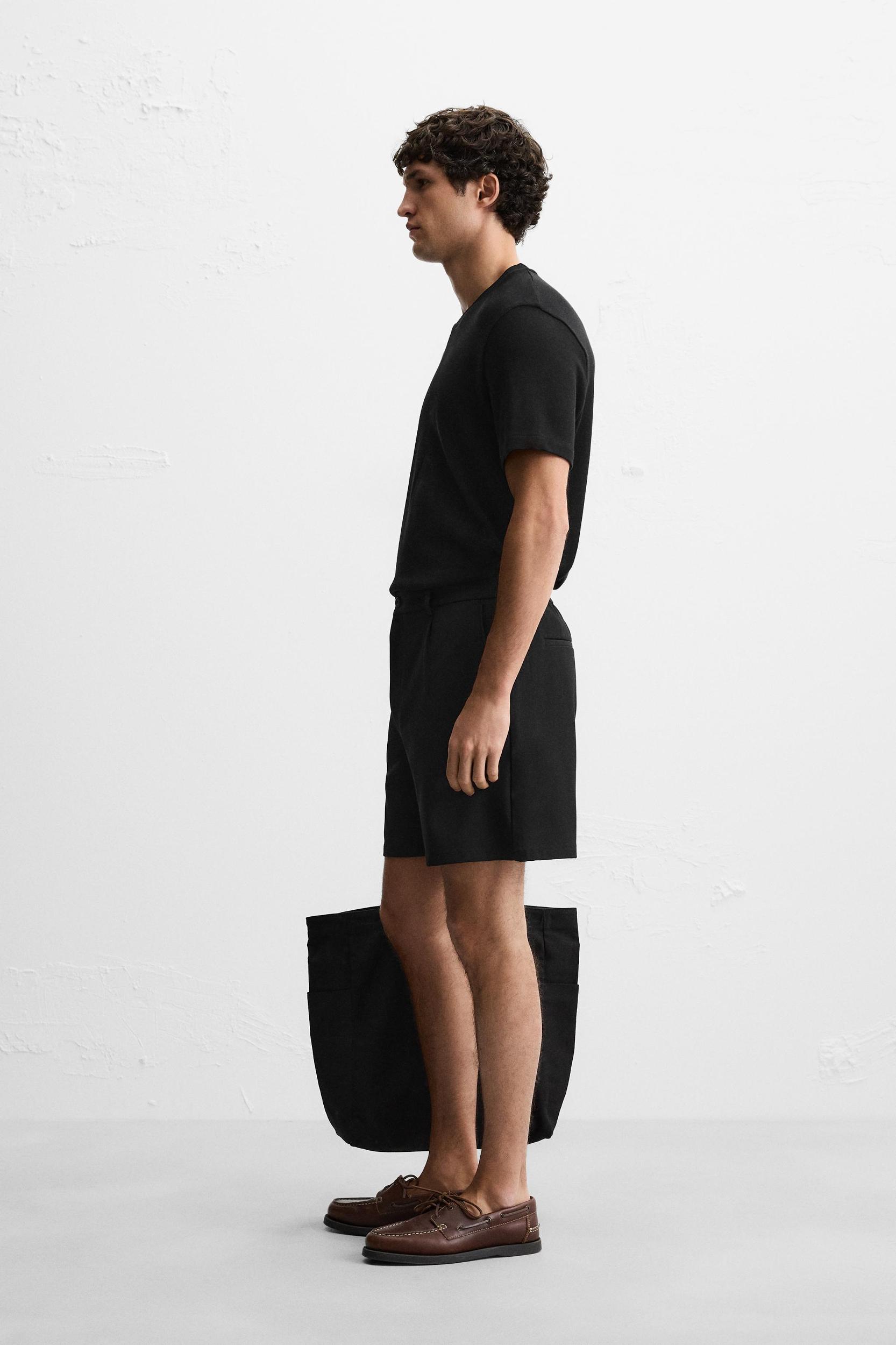 REGULAR FIT KNIT T-SHIRT Product Image