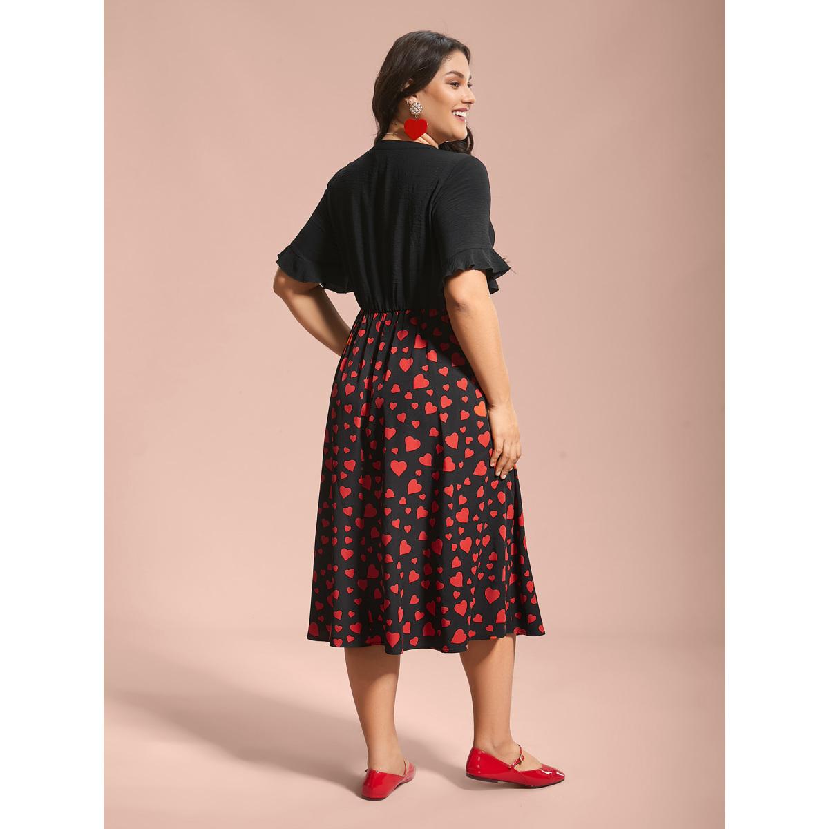 Plus Size Contrast Heart Pattern Notched Collar Dress Black Women Elegant Patchwork Notched collar Short sleeve Curvy BloomChic 12/L Product Image