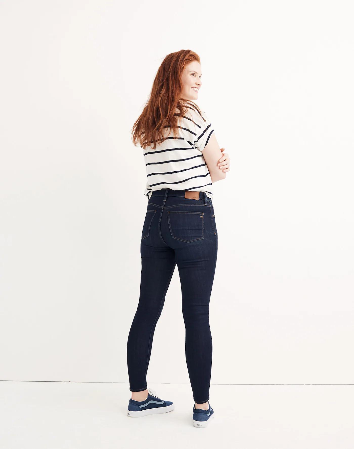 Taller 9" Mid-Rise Skinny Jeans in Larkspur Wash: TENCEL™ Denim Edition Product Image