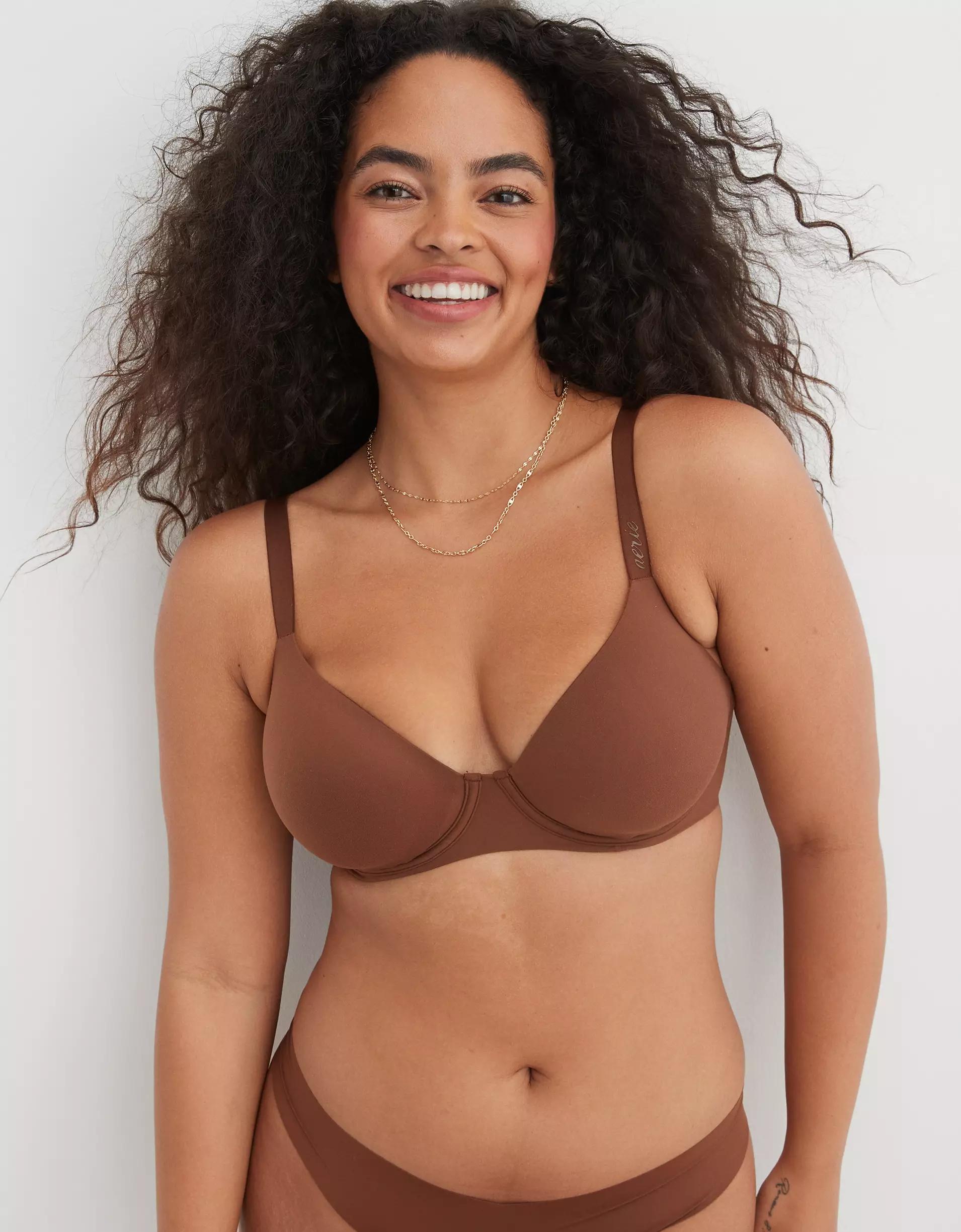 SMOOTHEZ Full Coverage Lightly Lined Bra Product Image