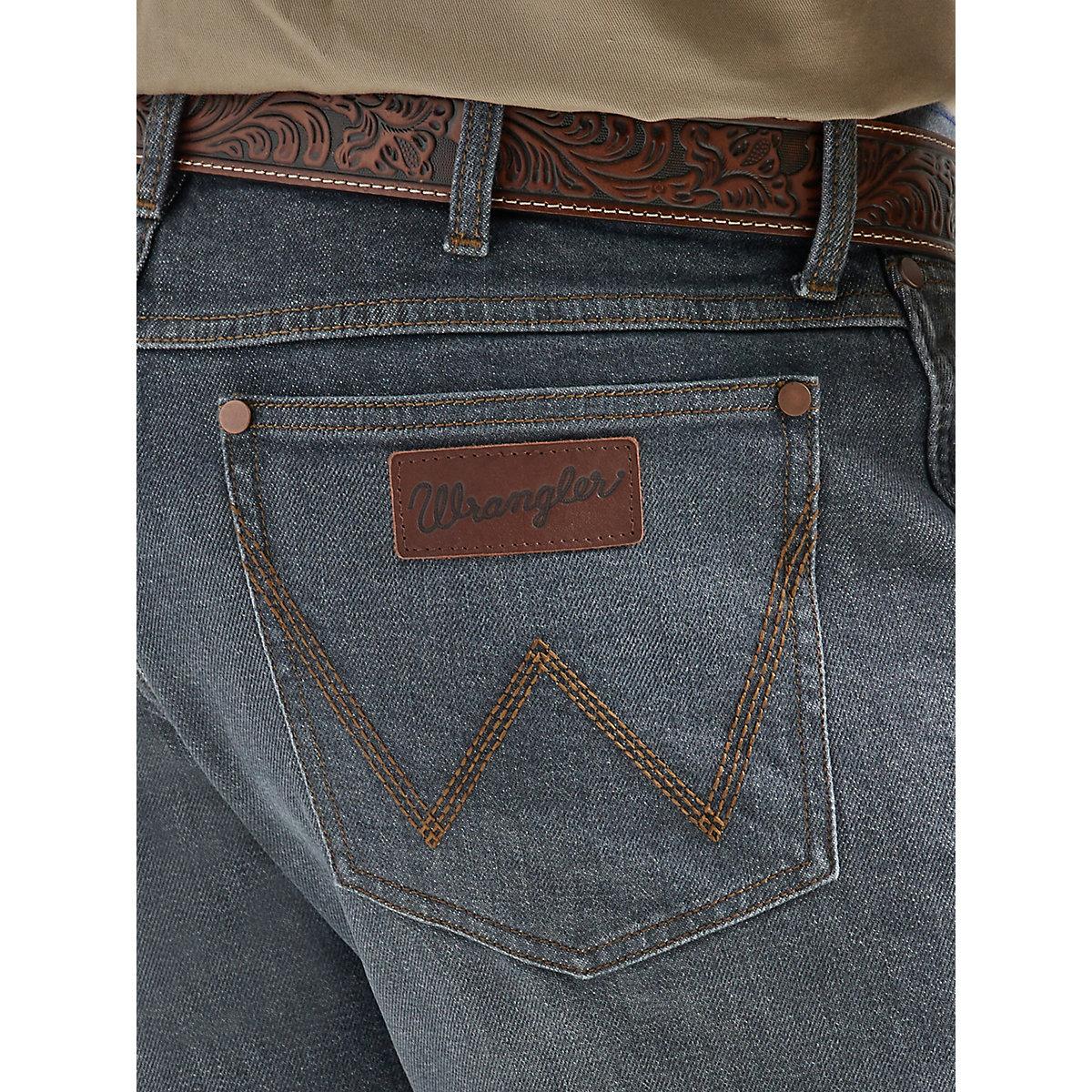 Men's Wrangler Retro® Slim Fit Bootcut Jean in Clopton Product Image