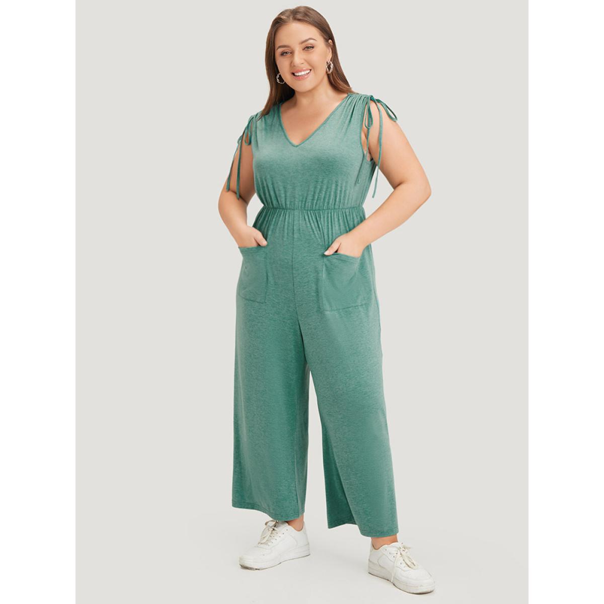 Plus Size Emerald Plain Patched Pocket Zipper Drawstring Shoulder Jumpsuit Women Casual Sleeveless V-neck Dailywear Loose Jumpsuits BloomChic 30/6X Product Image