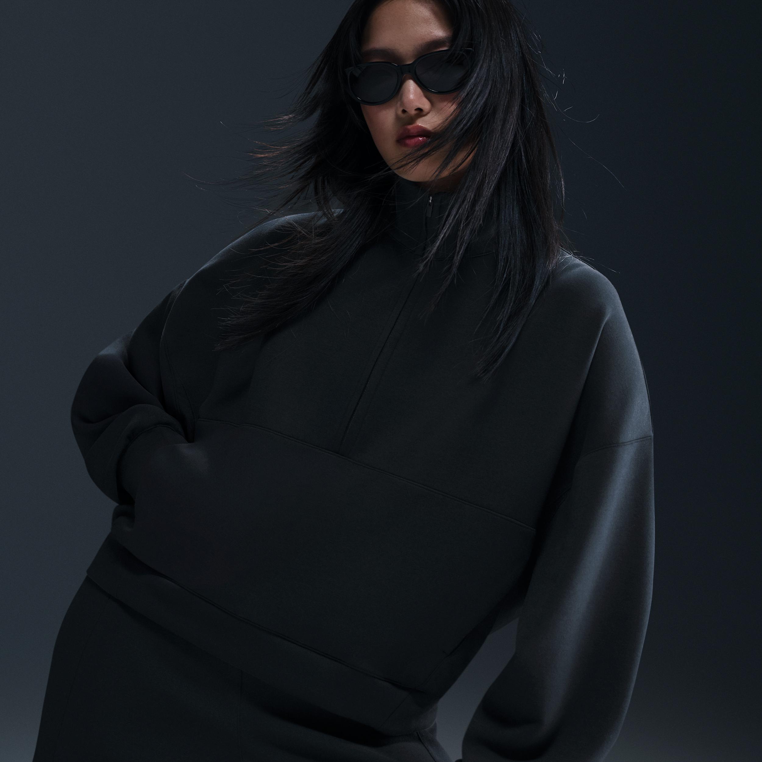 Nike Womens 24.7 ImpossiblySoft Dri-FIT Oversized 1/2-Zip Top | HQ8188-010 Product Image