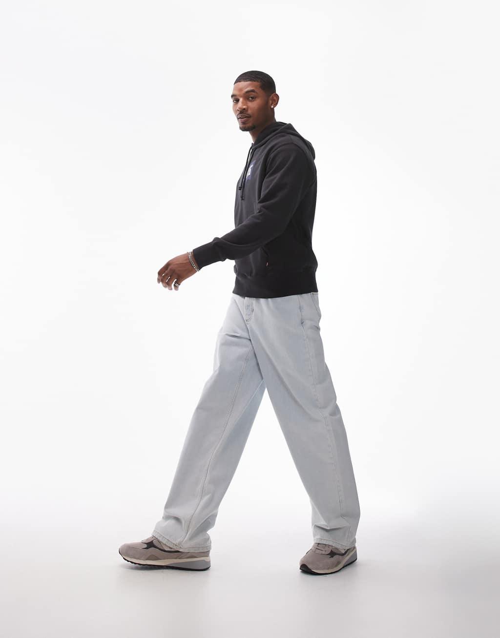 Levi's vintage batwing logo hoodie in black Product Image