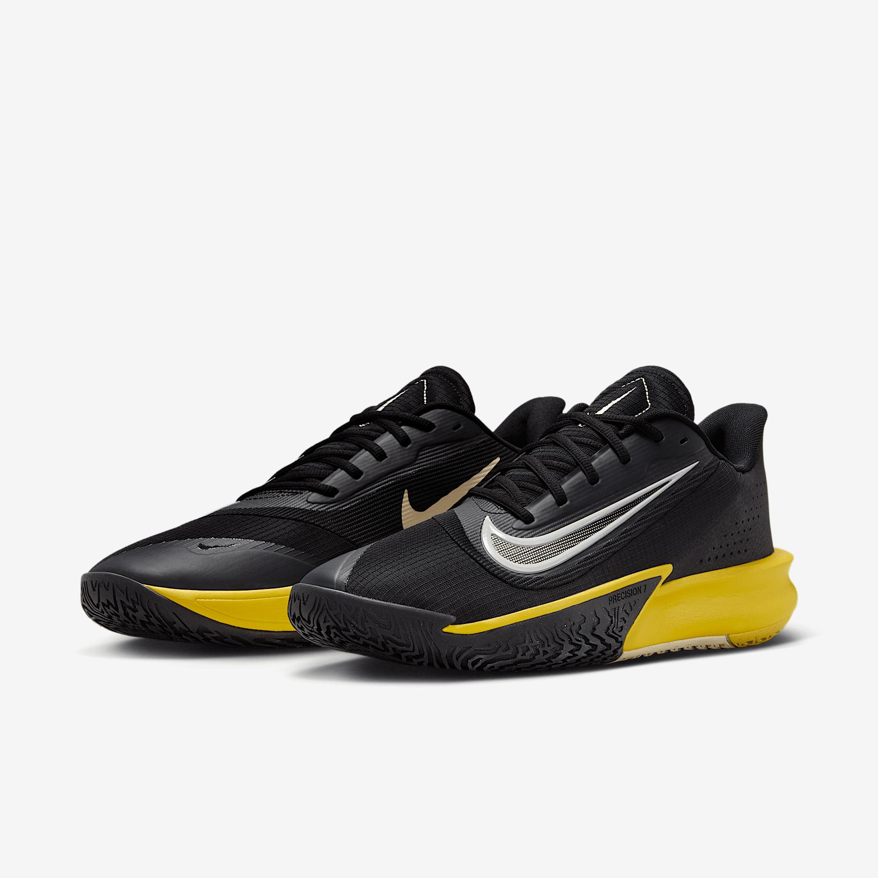 Nike Men's Precision 7 Basketball Shoes Product Image