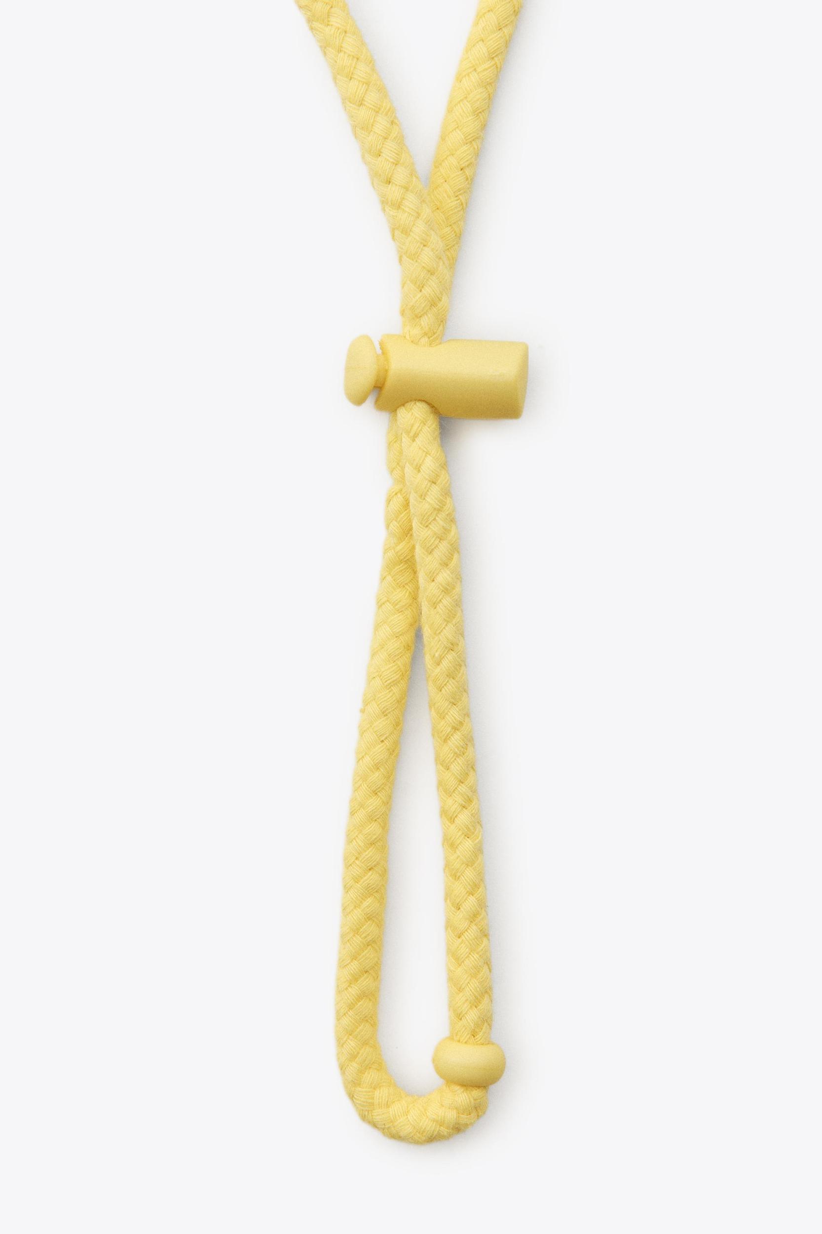 FLORAL EMBROIDERY BUCKET HAT Product Image