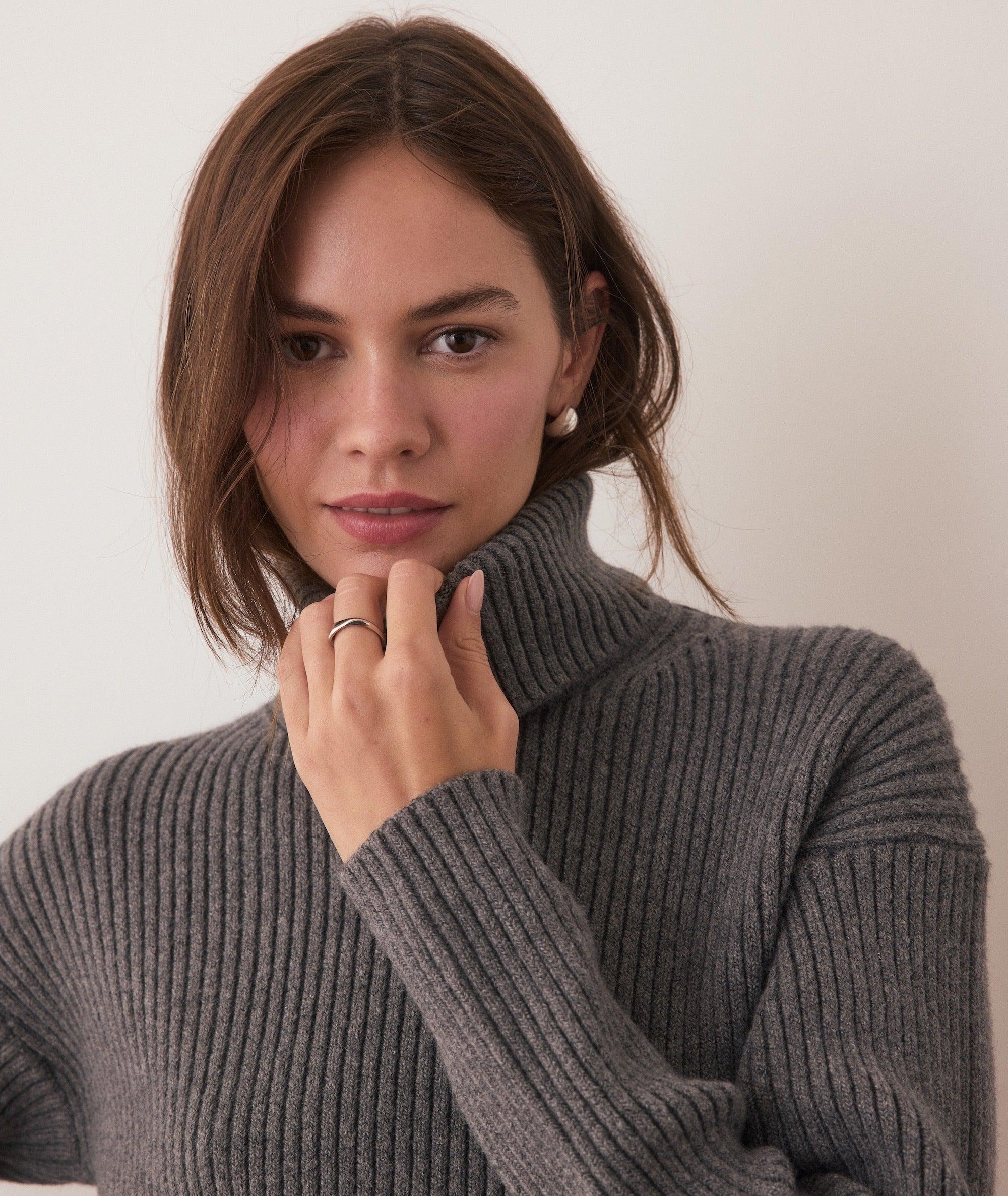 Isla Knit Turtleneck Product Image