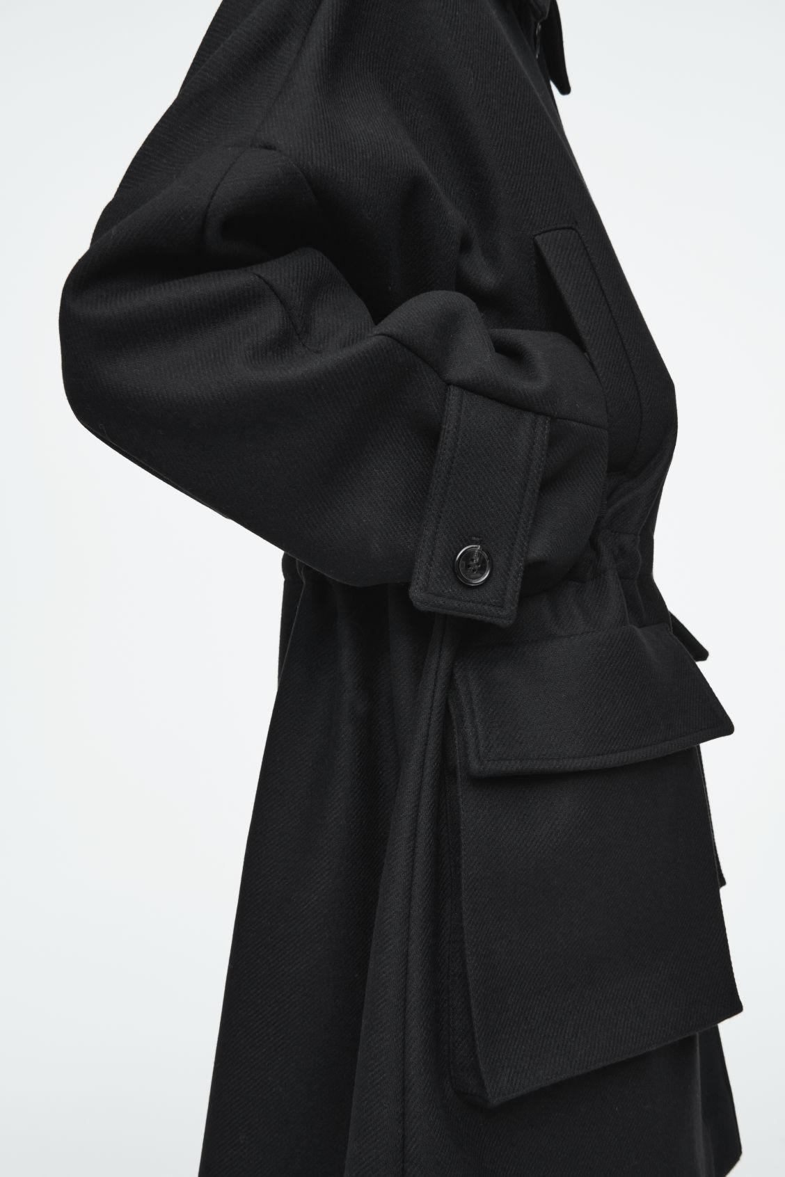 OVERSIZED WOOL WORKWEAR COAT Product Image