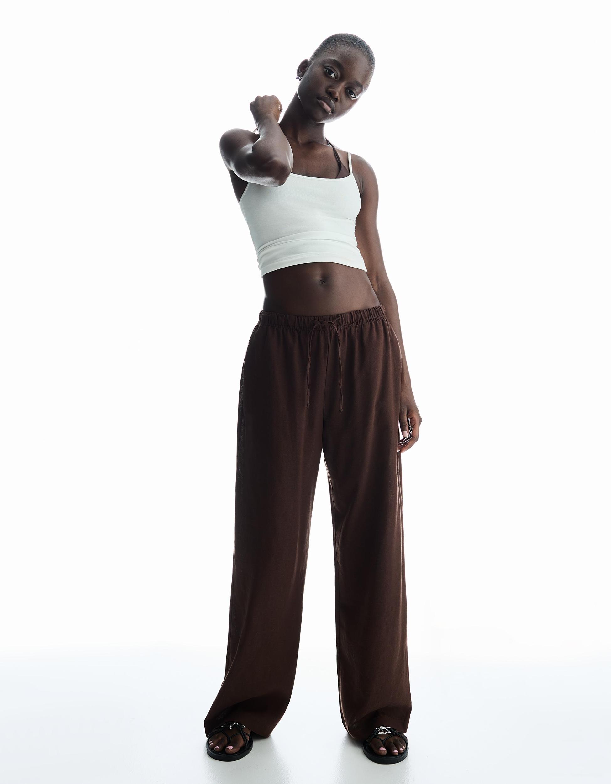 Linen blend pants with an elastic waistband Product Image