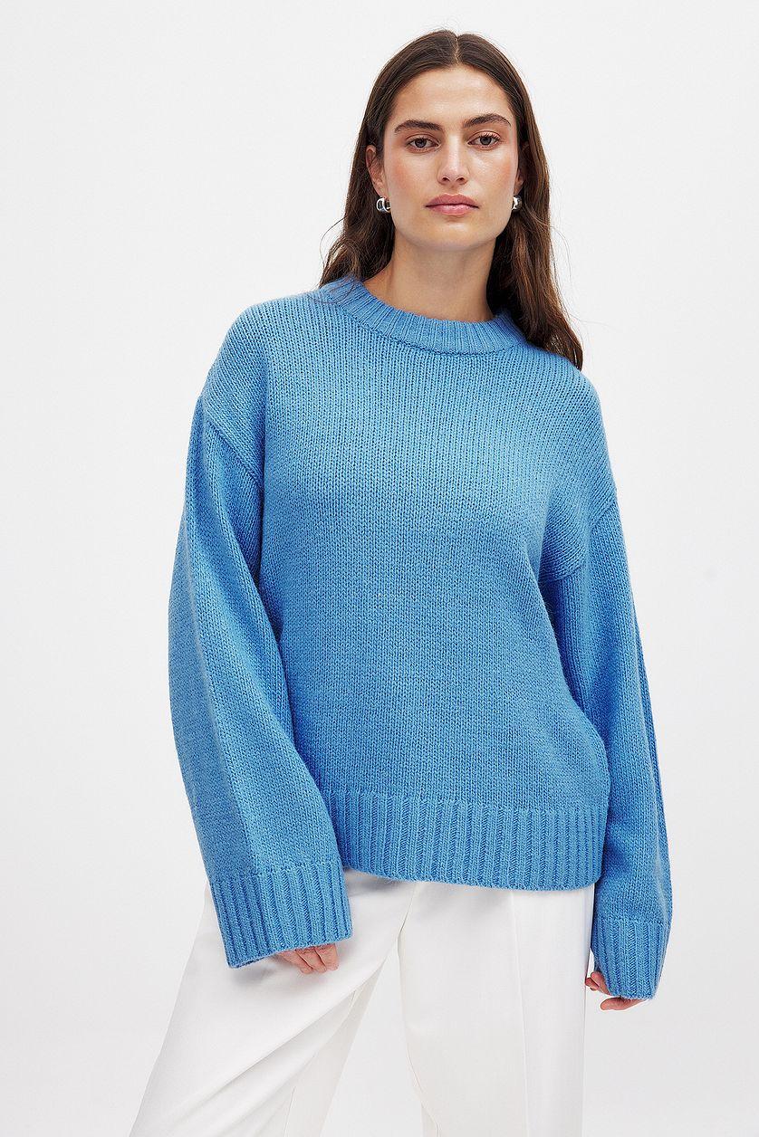 Round Neck Knitted Sweater Blue Product Image