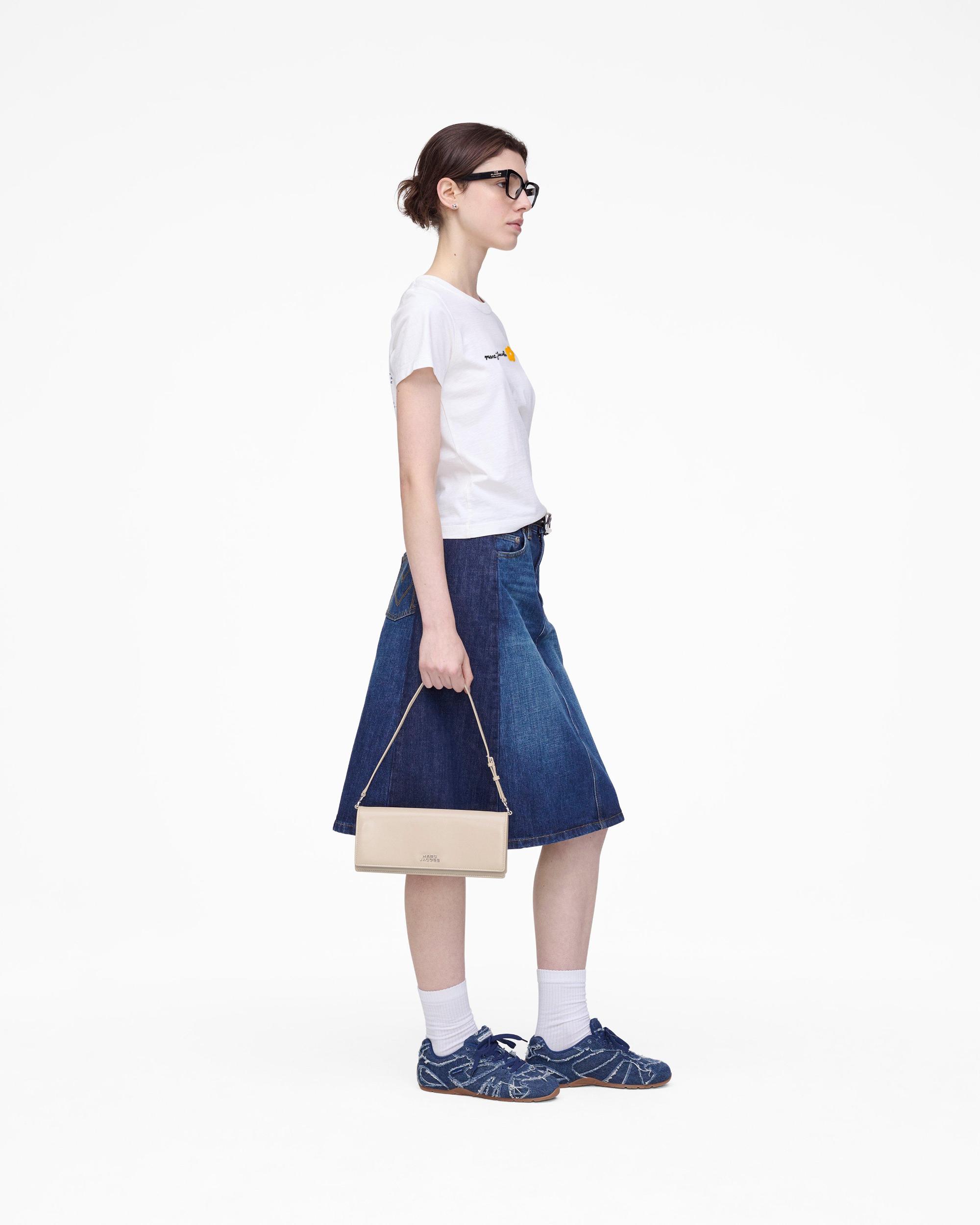 Daisy Logo Slim Tee Product Image