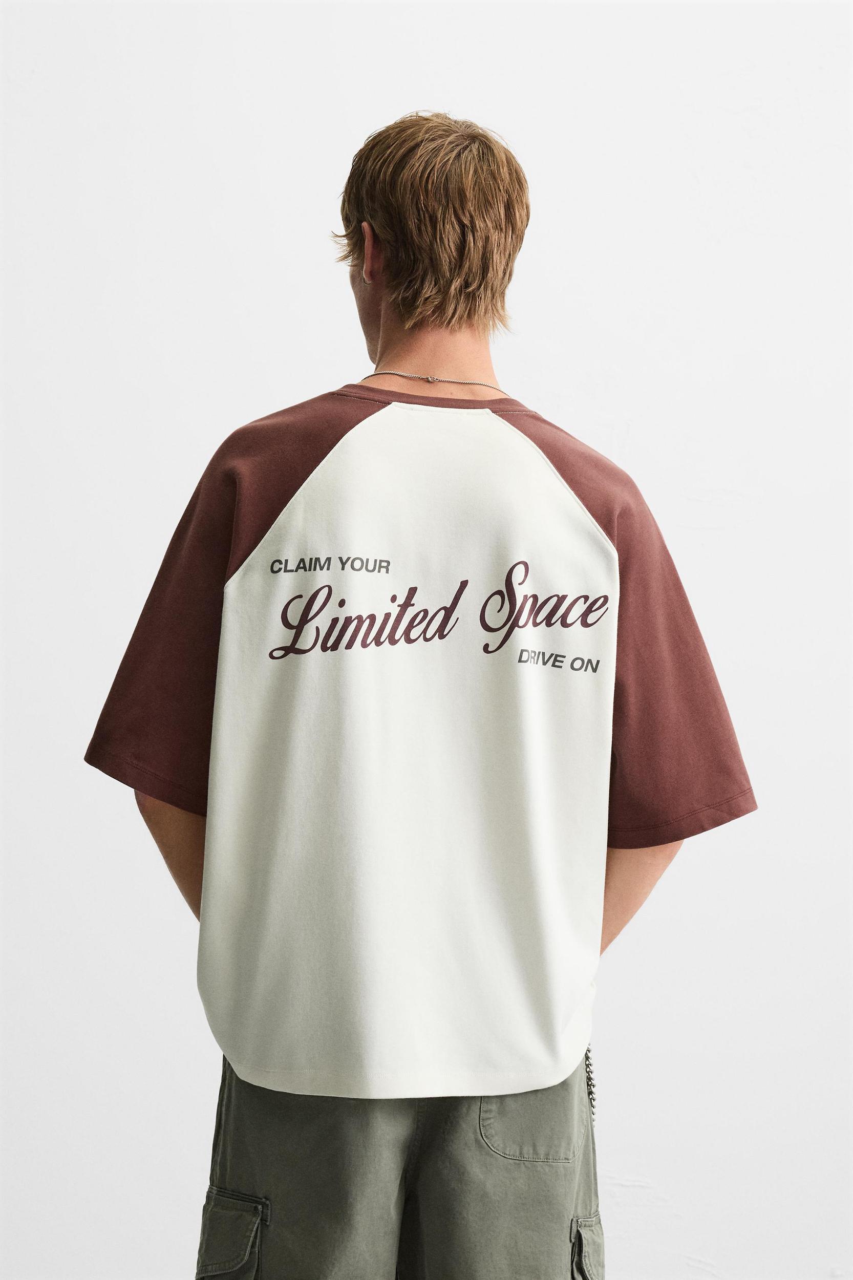 COLOR BLOCK TEXT T-SHIRT Product Image