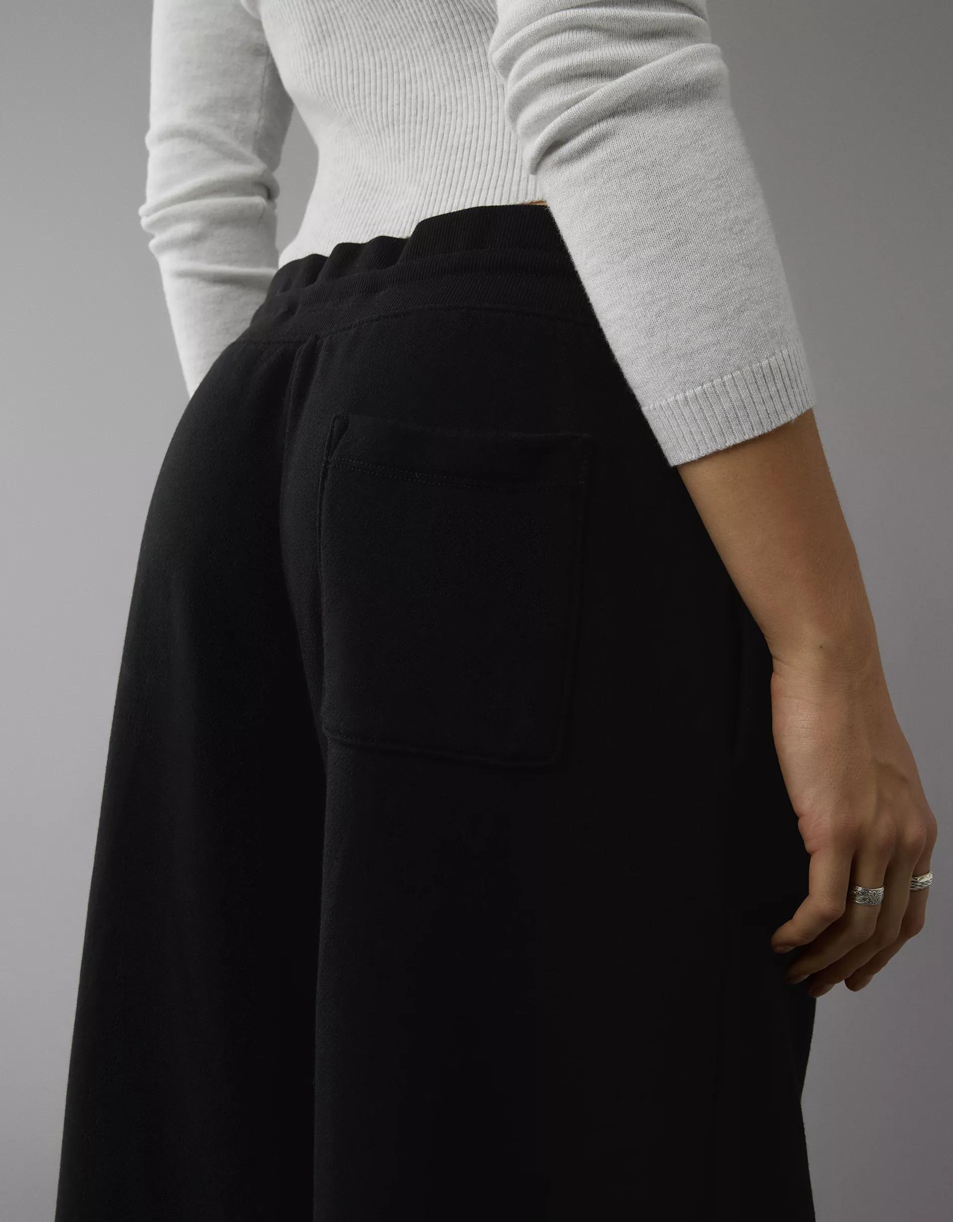 AE Fleece Wide-Leg Sweatpant Trouser Product Image