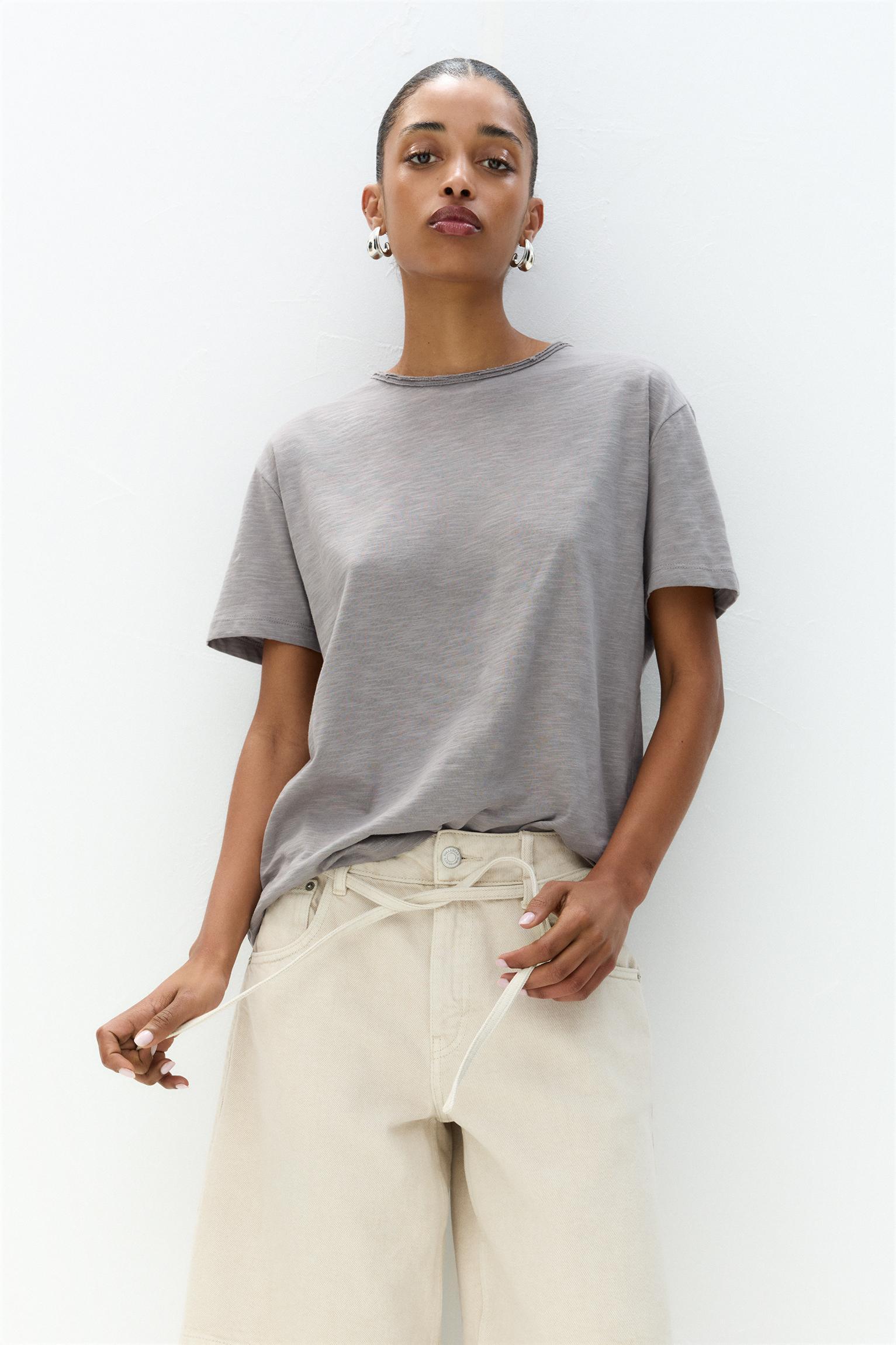 T-shirt with unfinished trims Product Image