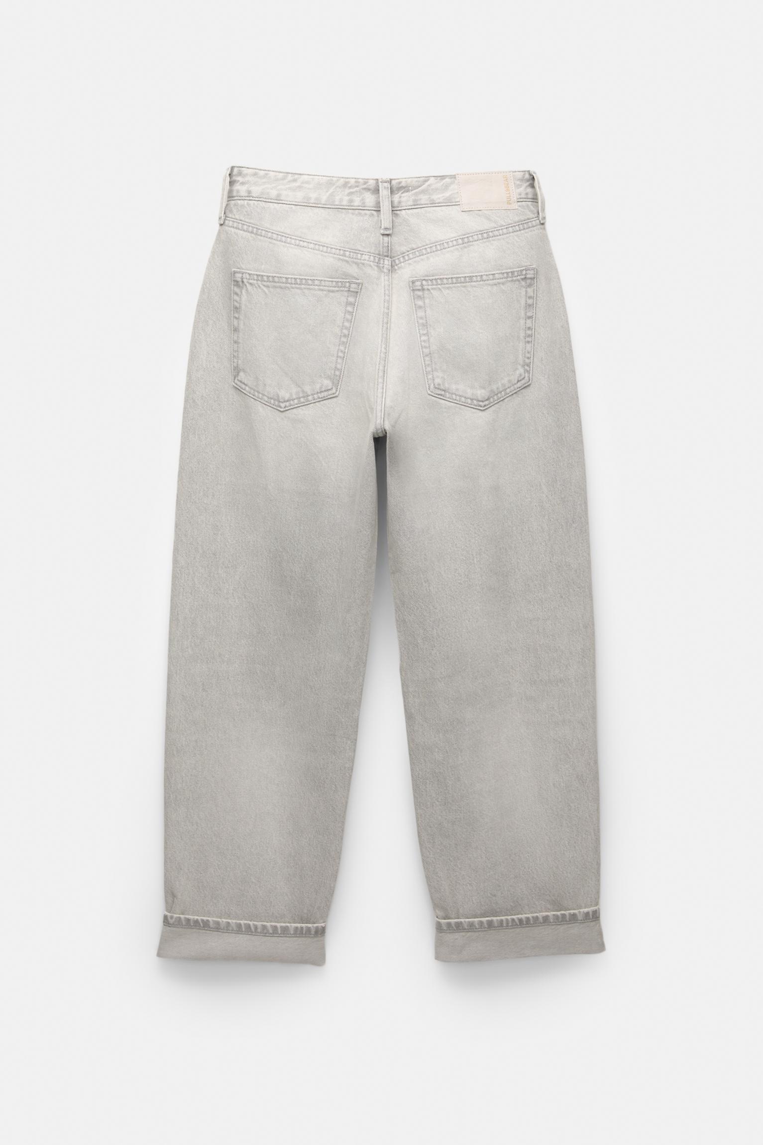 Mid-rise balloon fit jeans Product Image