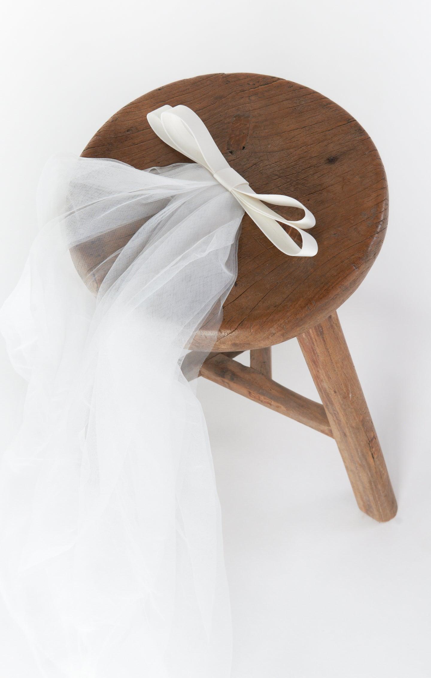 Ari Bow Veil ~ White Product Image